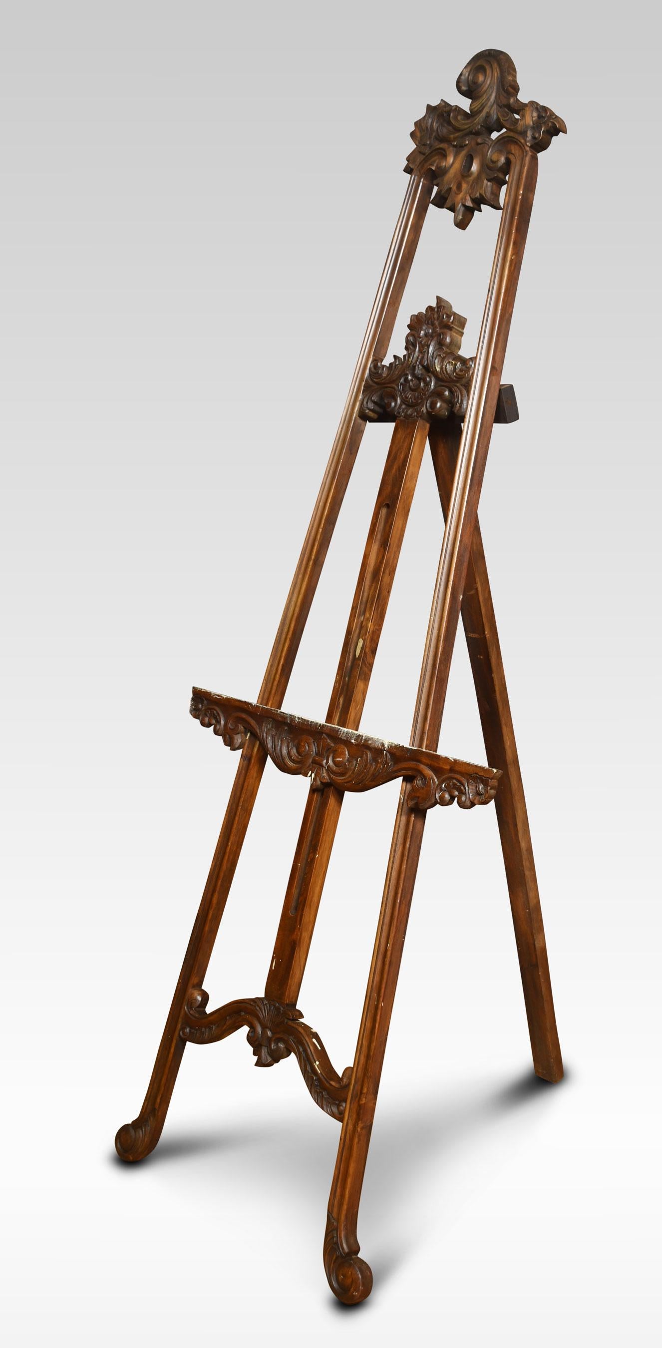 Carved walnut picture easel In Good Condition For Sale In Cheshire, GB
