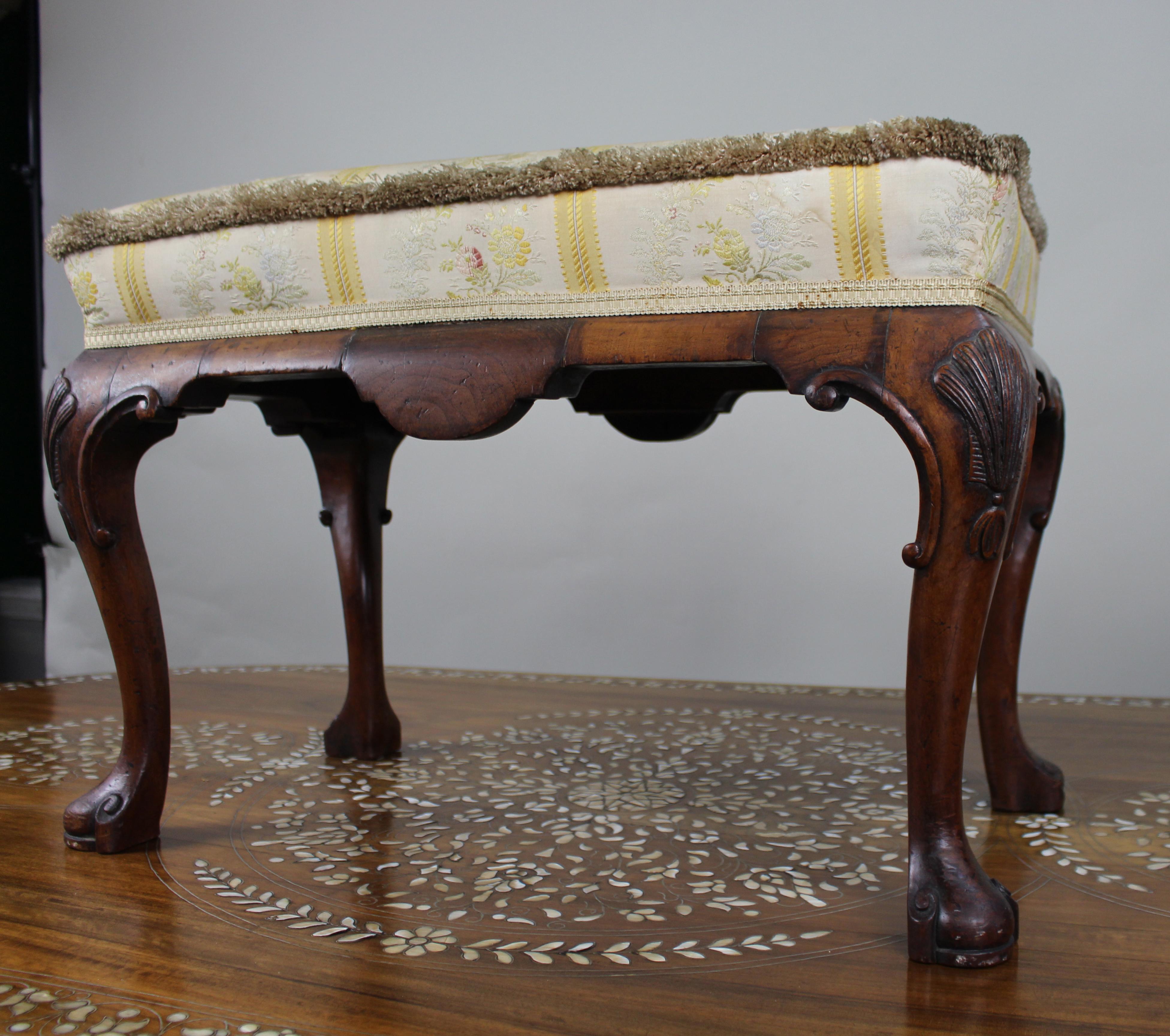 Carved Walnut Upholstered Footstool c.1930 (20. Jahrhundert) im Angebot