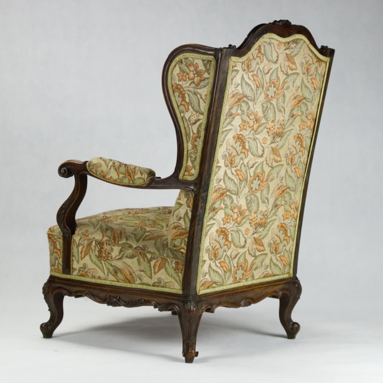 Carved Walnut Wingback Armchair, 19th Century In Fair Condition In Lucenec, SK