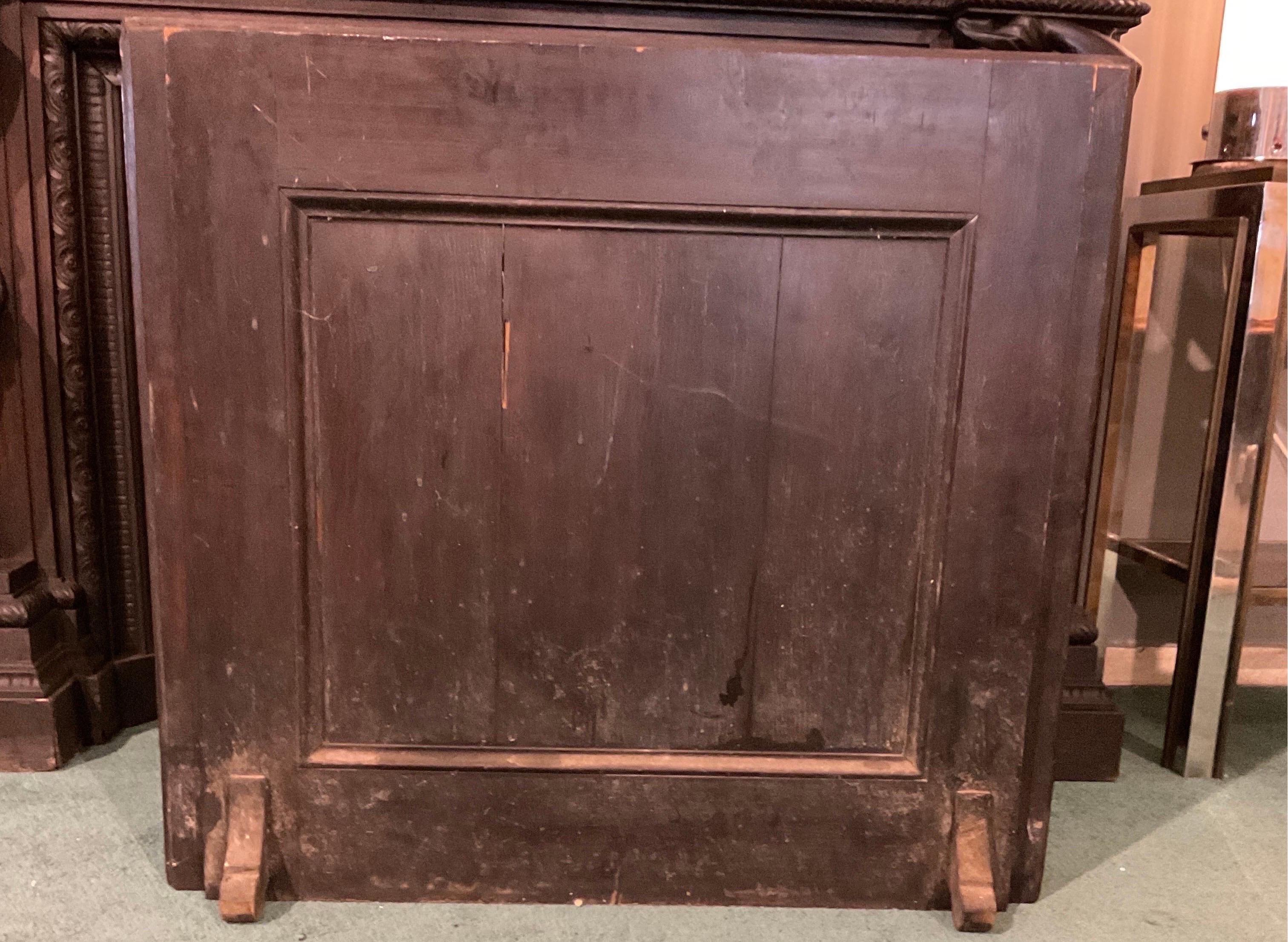 Carved walnut wood fireplace from the important Villa Biscari For Sale 10