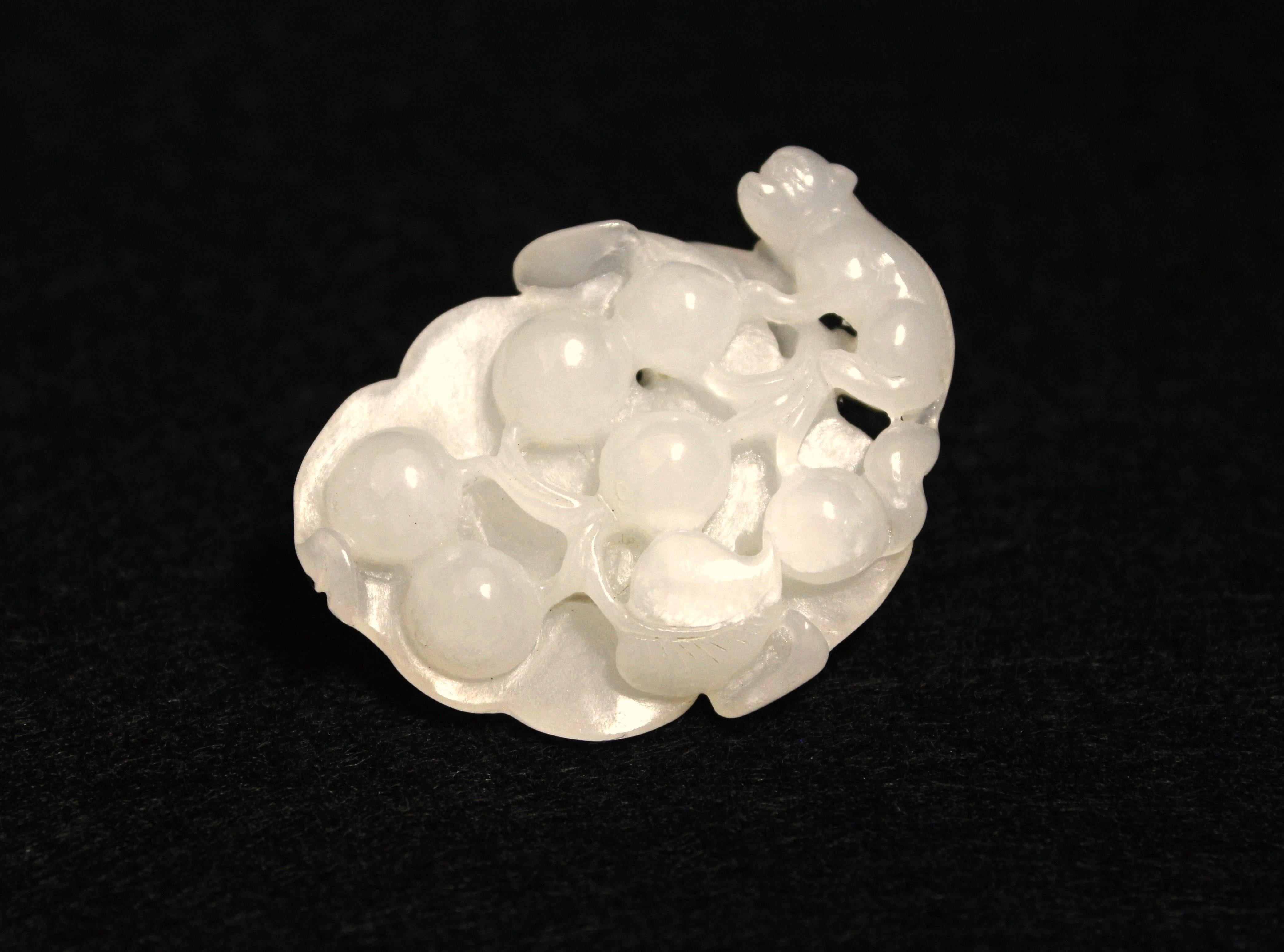 Carved White Jade Pendant -Grapes & Squirrel Motif In Excellent Condition For Sale In San Diego, CA