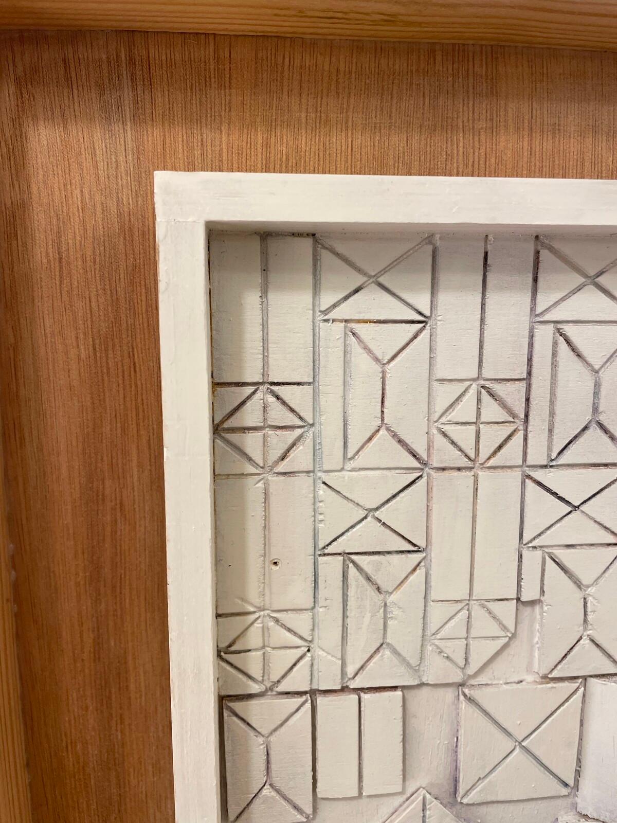 Geschnitztes Holz Abstrakte Geometrische Komposition von André Pailler

