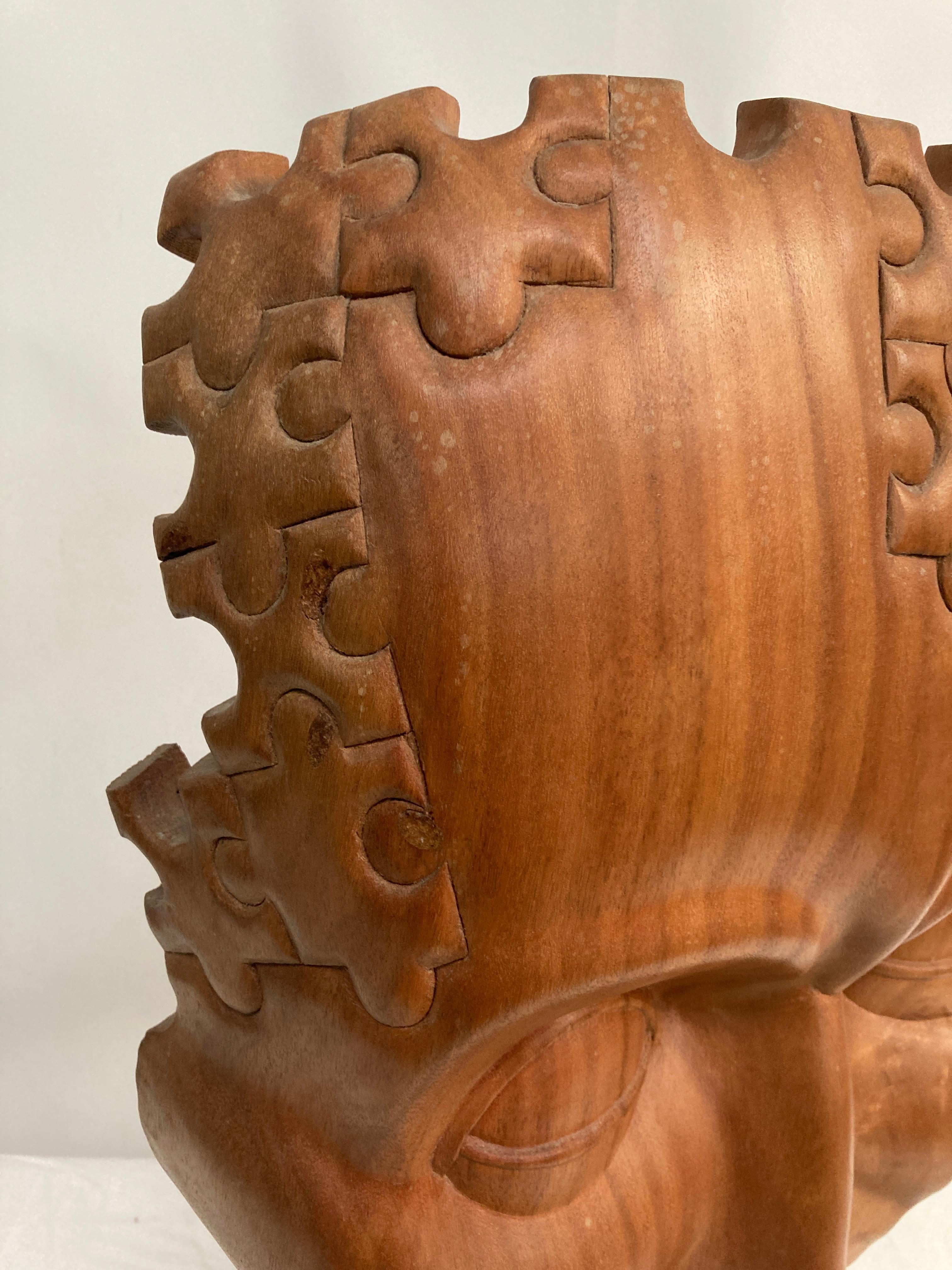 Fine XX secolo Scultura di testa astratta in legno intagliato in vendita