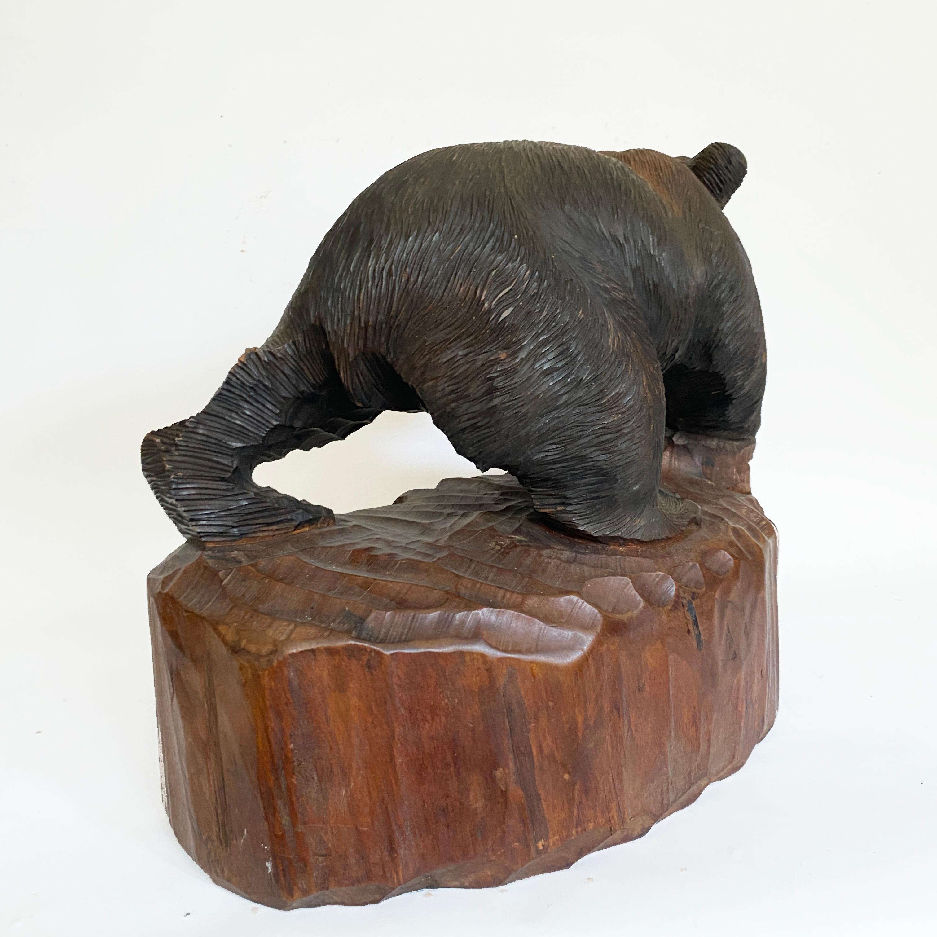 ours en bois sculpte