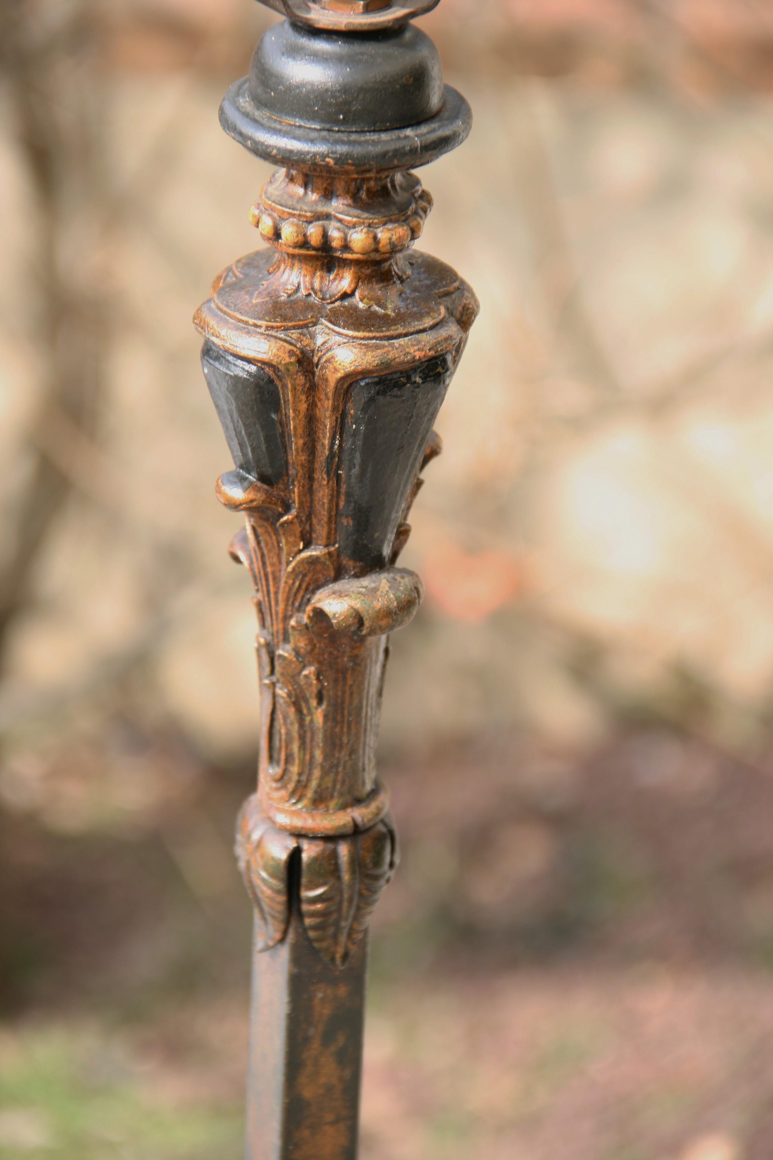 Carved Wood and Brass Floor Lamp, 1940s For Sale 2