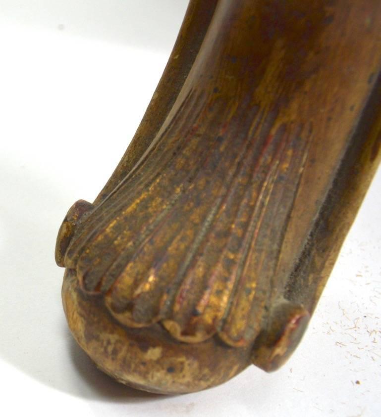 Banc en bois sculpté avec pieds cabriole en vente 3