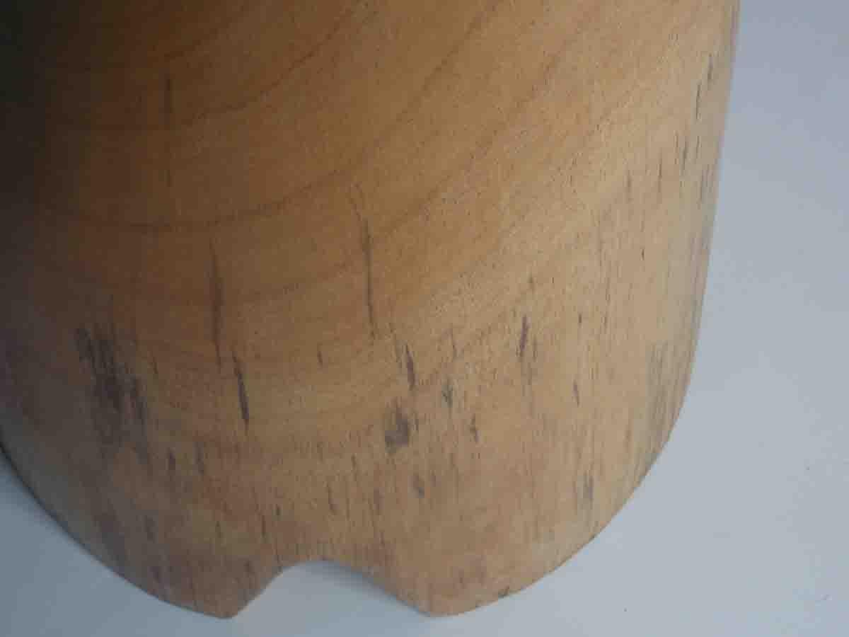 Appendiabiti in legno intagliato in vendita 2