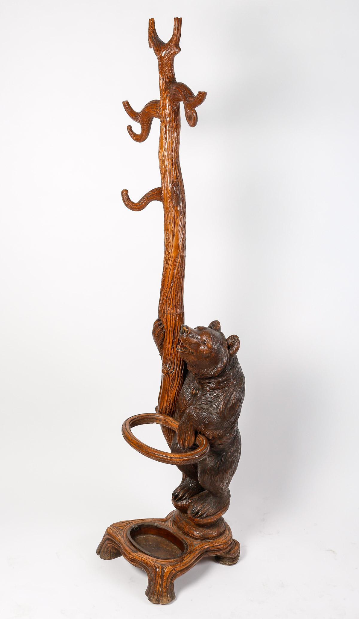 Carved Wood Coat Stand, Napoleon III Period, 19th Century. In Good Condition In Saint-Ouen, FR