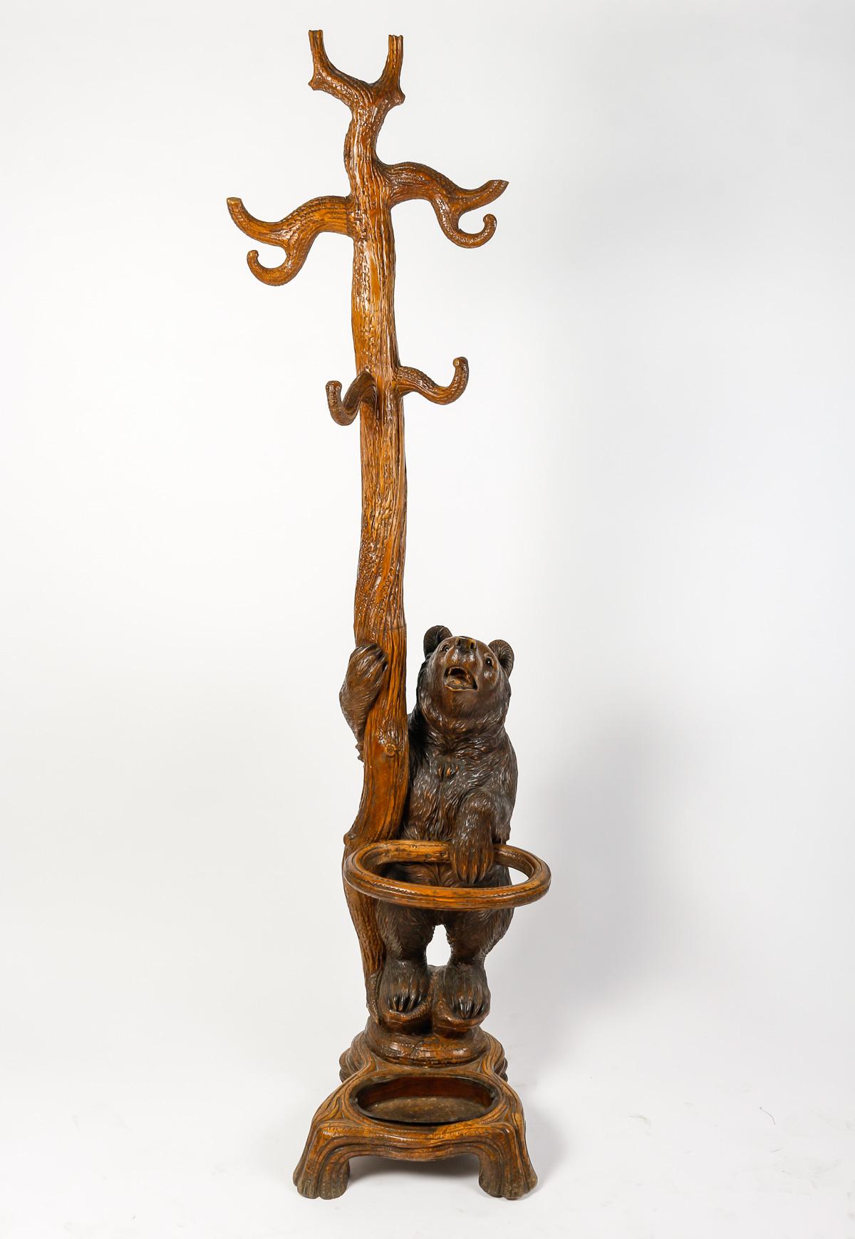 Carved Wood Coat Stand, Napoleon III Period, 19th Century. 4