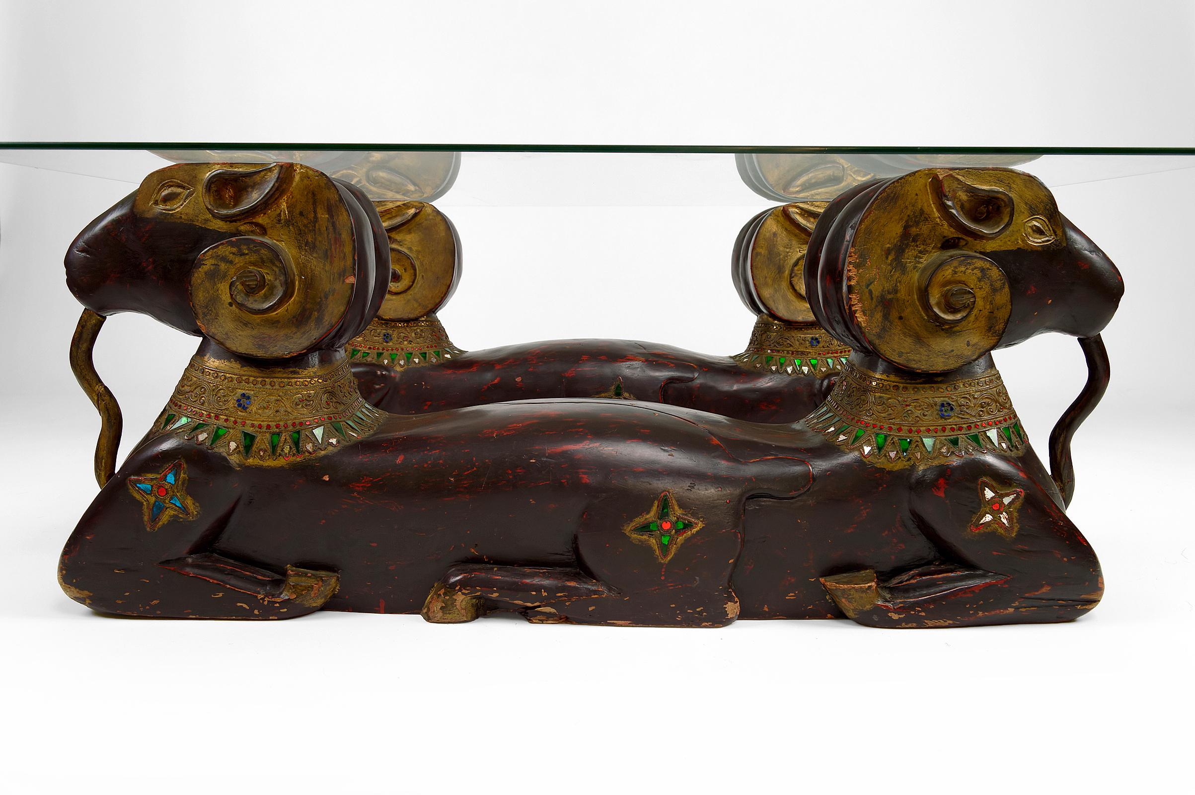Carved Wood Double Rams Head Coffee Table, Hollywood Regency, circa 1970 For Sale 4