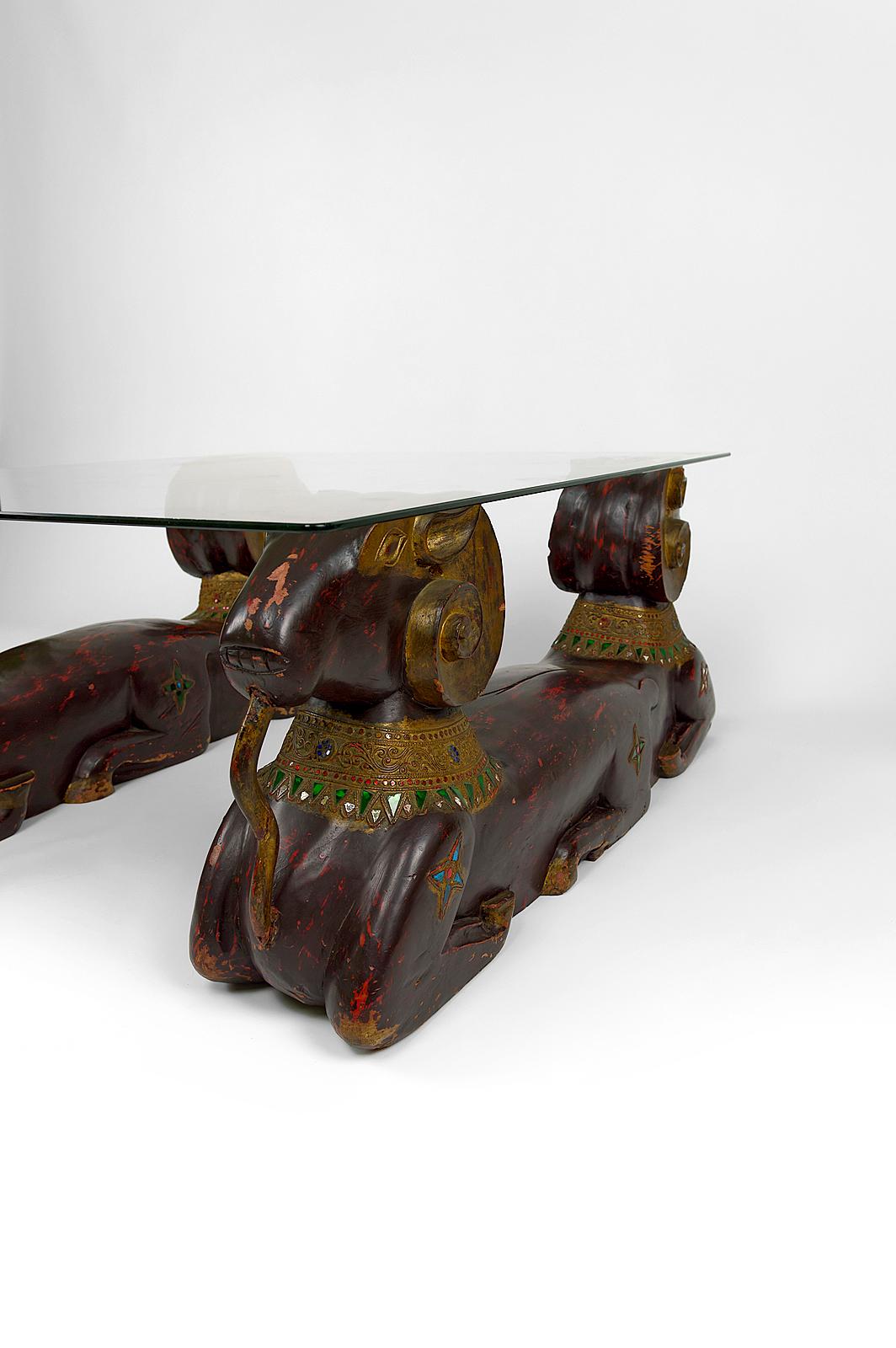 Carved Wood Double Rams Head Coffee Table, Hollywood Regency, circa 1970 For Sale 12