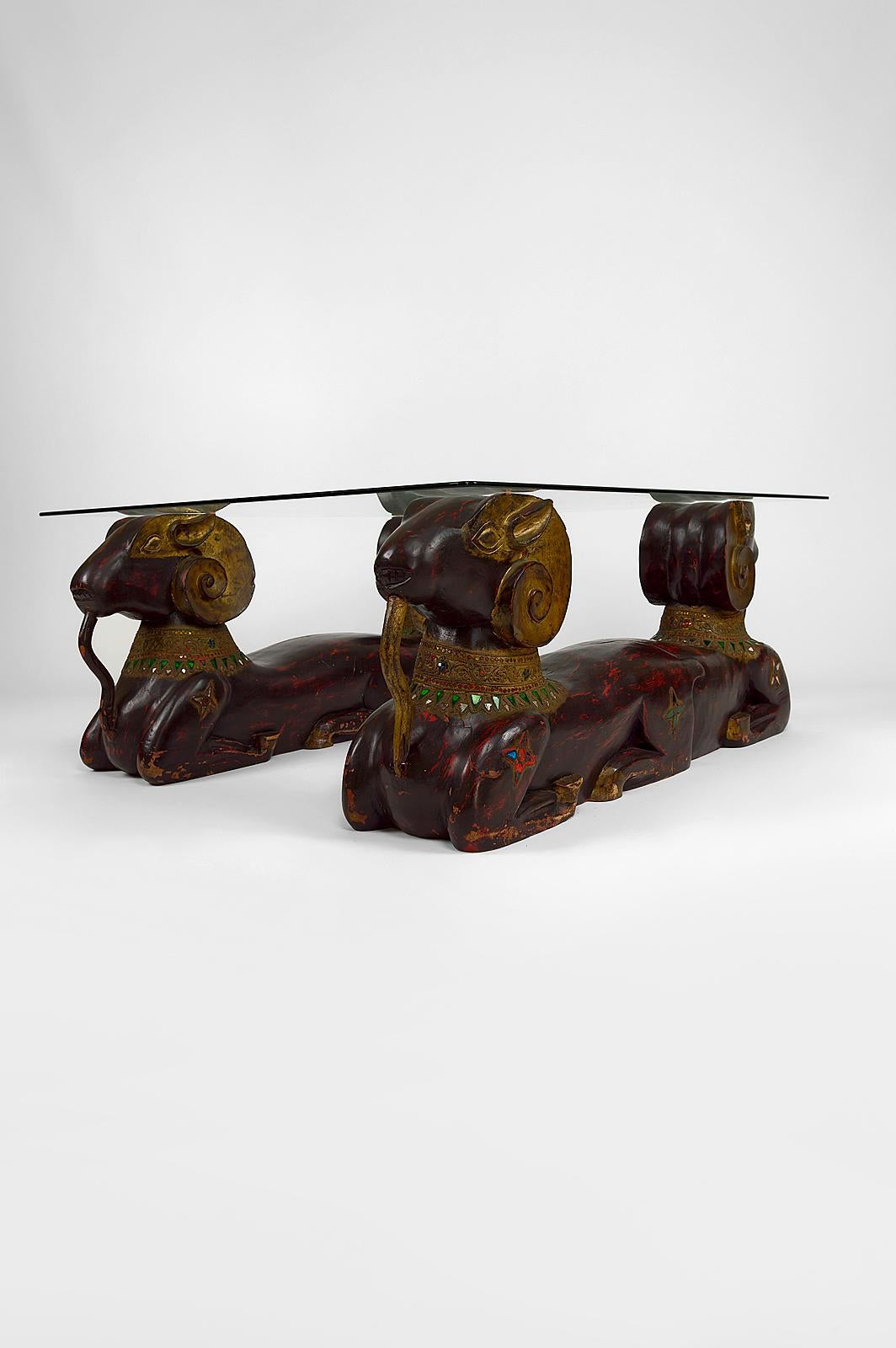 Carved Wood Double Rams Head Coffee Table, Hollywood Regency, circa 1970 For Sale 3