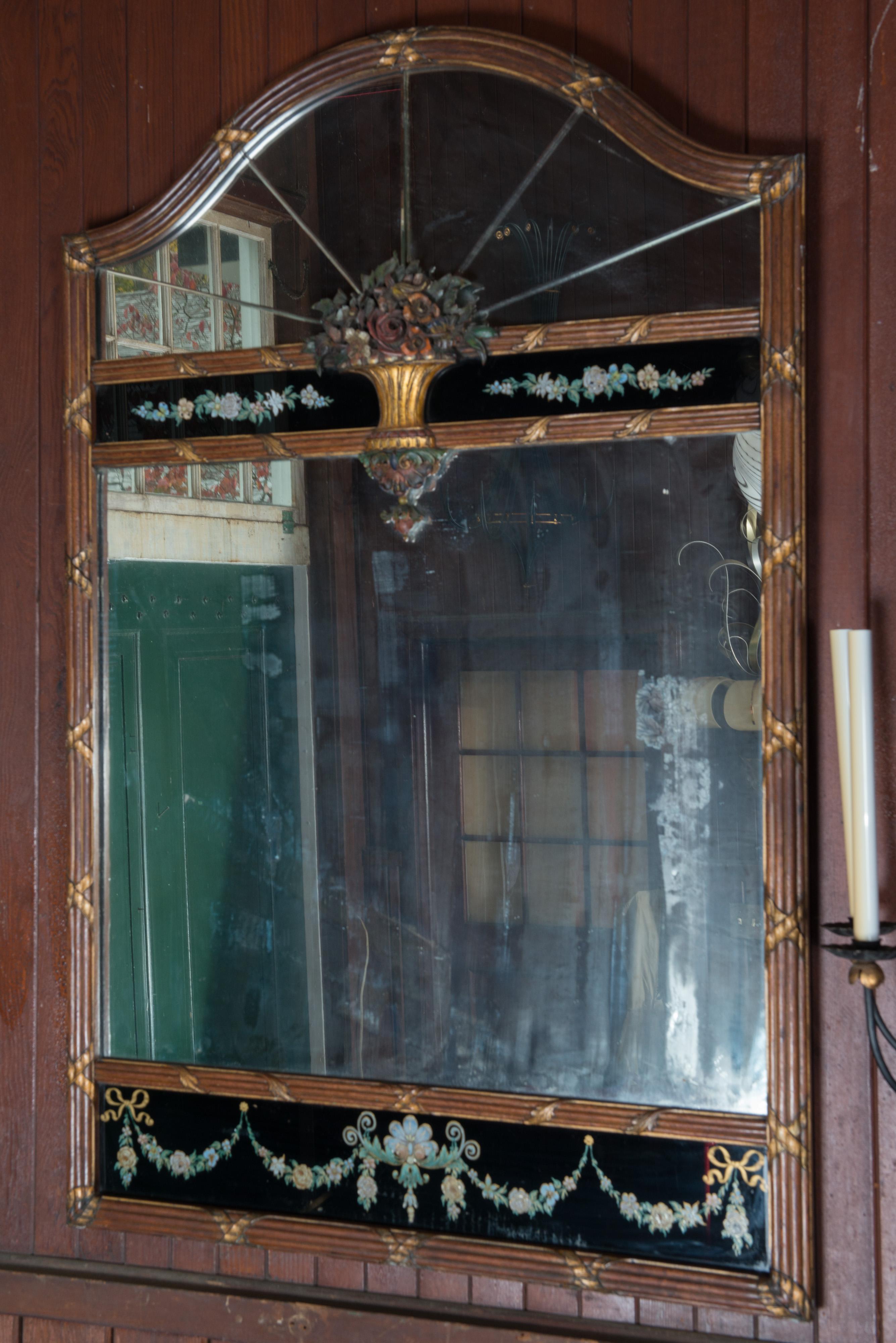 Carved Wood and Églomisé Mirror In Good Condition For Sale In Stamford, CT