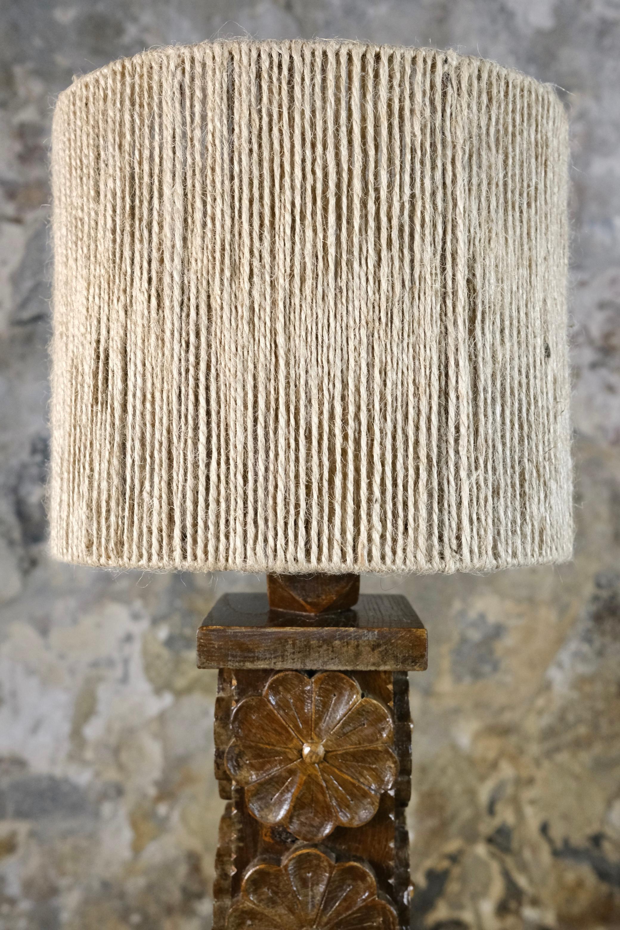 Carved wood flower table lamp from Bretagne, France, 1950s 1