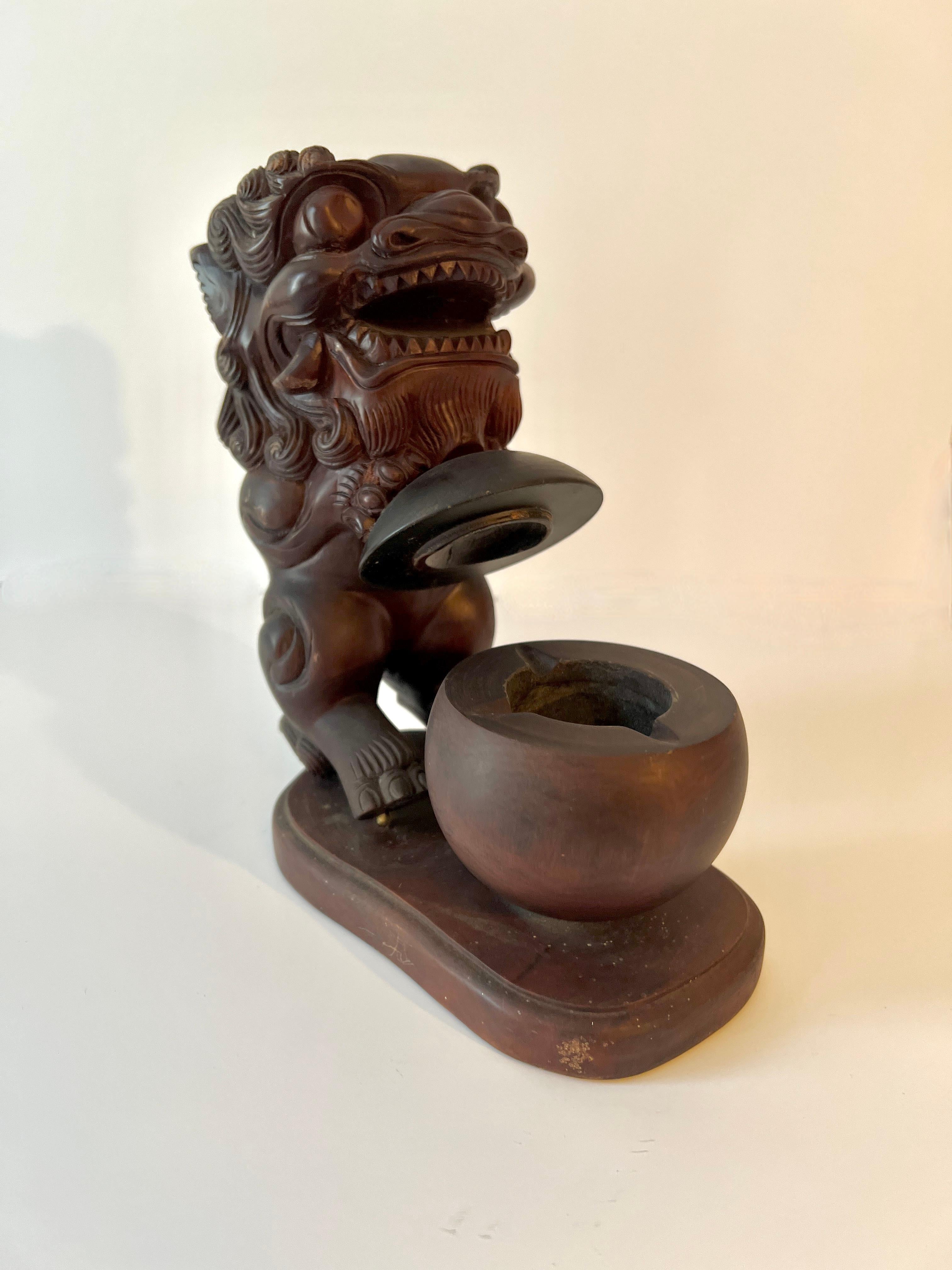 Chinoiseries Cendrier, cigarette ou cendrier 420 décoratif de chien Foo en vente