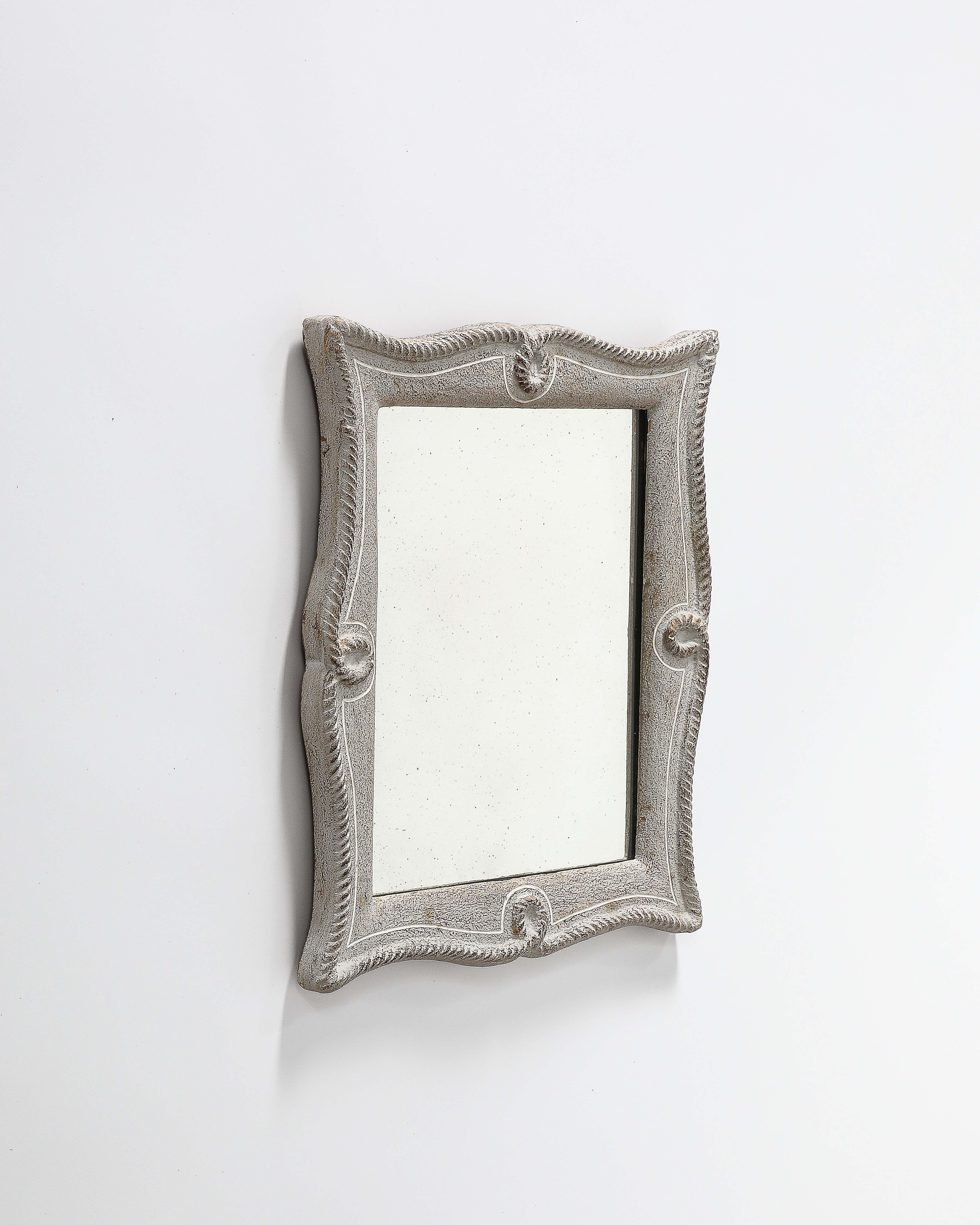 Elegant carved wood frame by the celebrated France frame shop E. Bouche. Newly fitted with 1/4