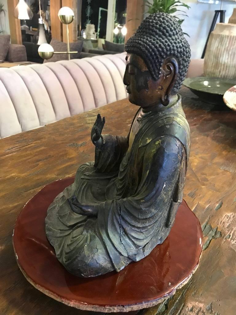 Carved Wood Gilt-Lacquered Sculpture of Seated Japanese Edo Buddha Amida Nyorai For Sale 4