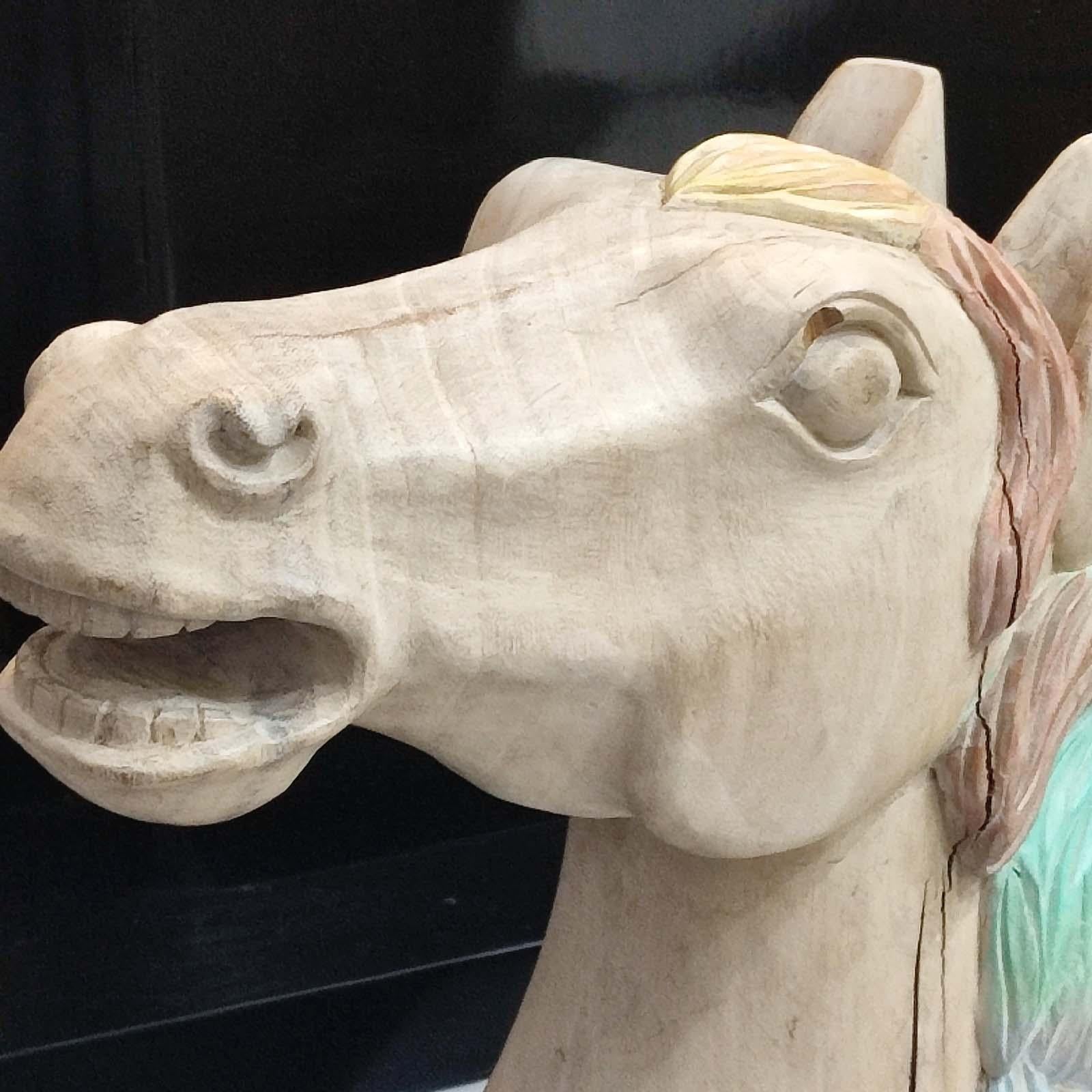 Tête de cheval en bois sculpté en vente 4