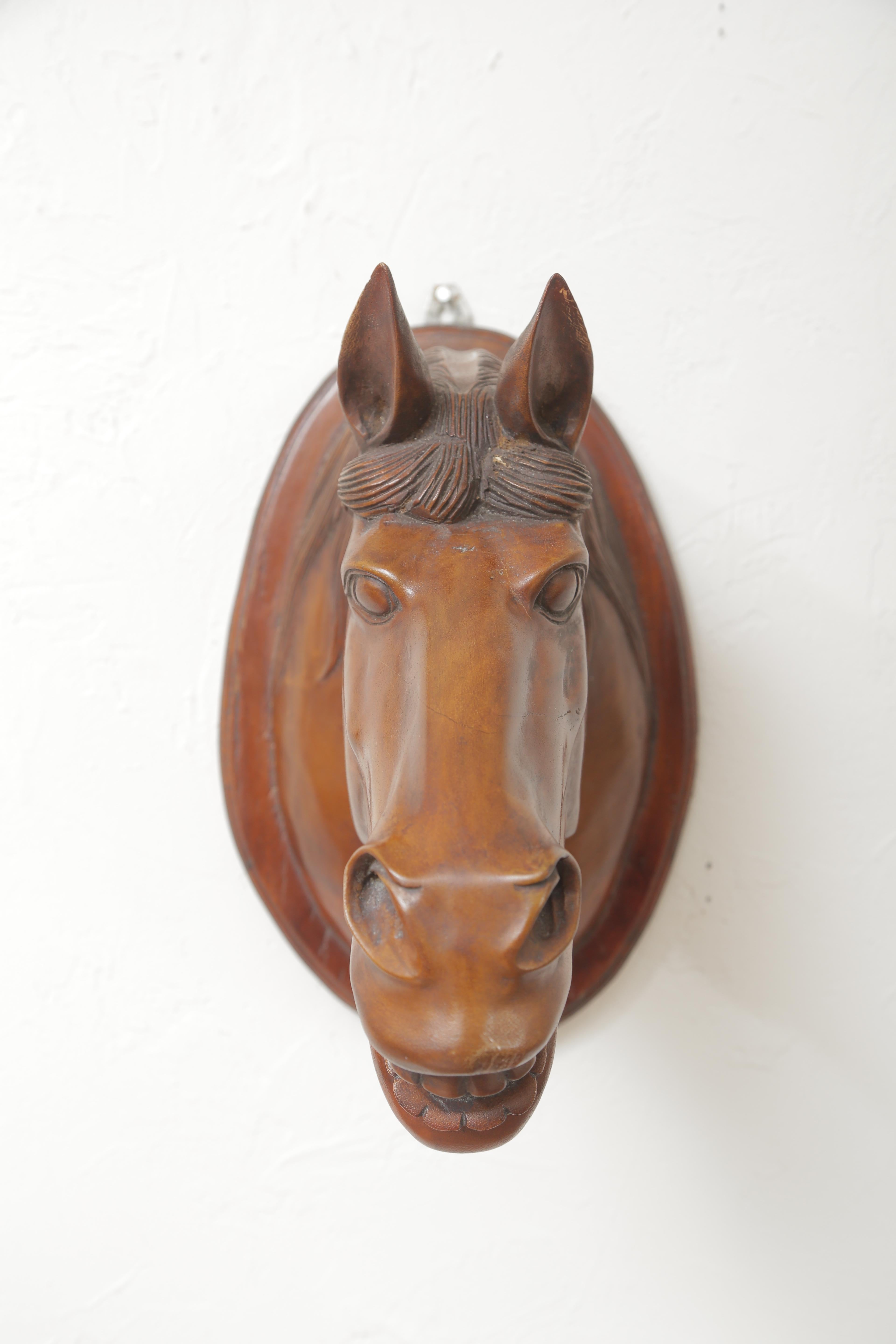 Sculpture de tête de cheval en bois sculpté en vente 2