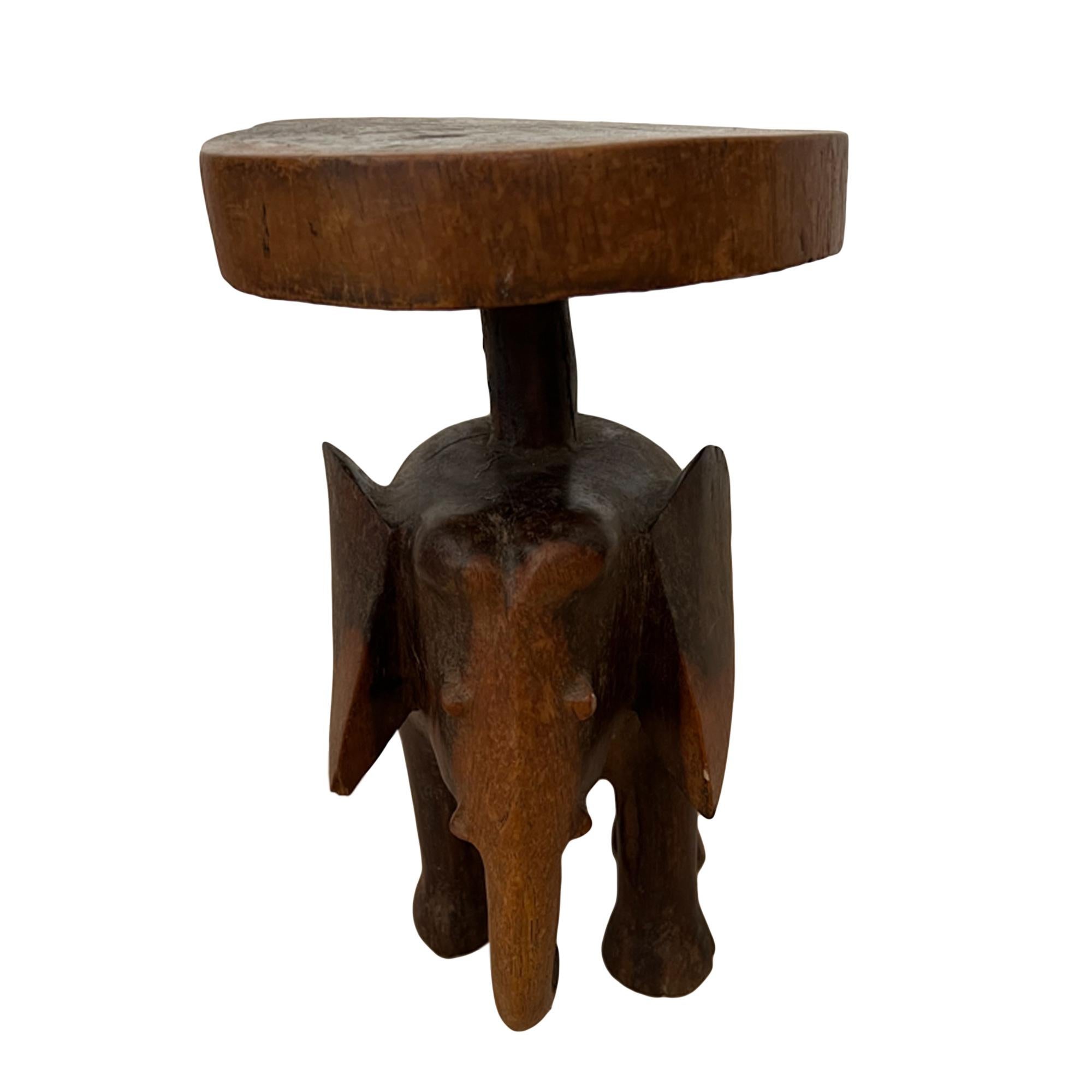 Carved Wood Little Elephant Table In Good Condition In London, GB