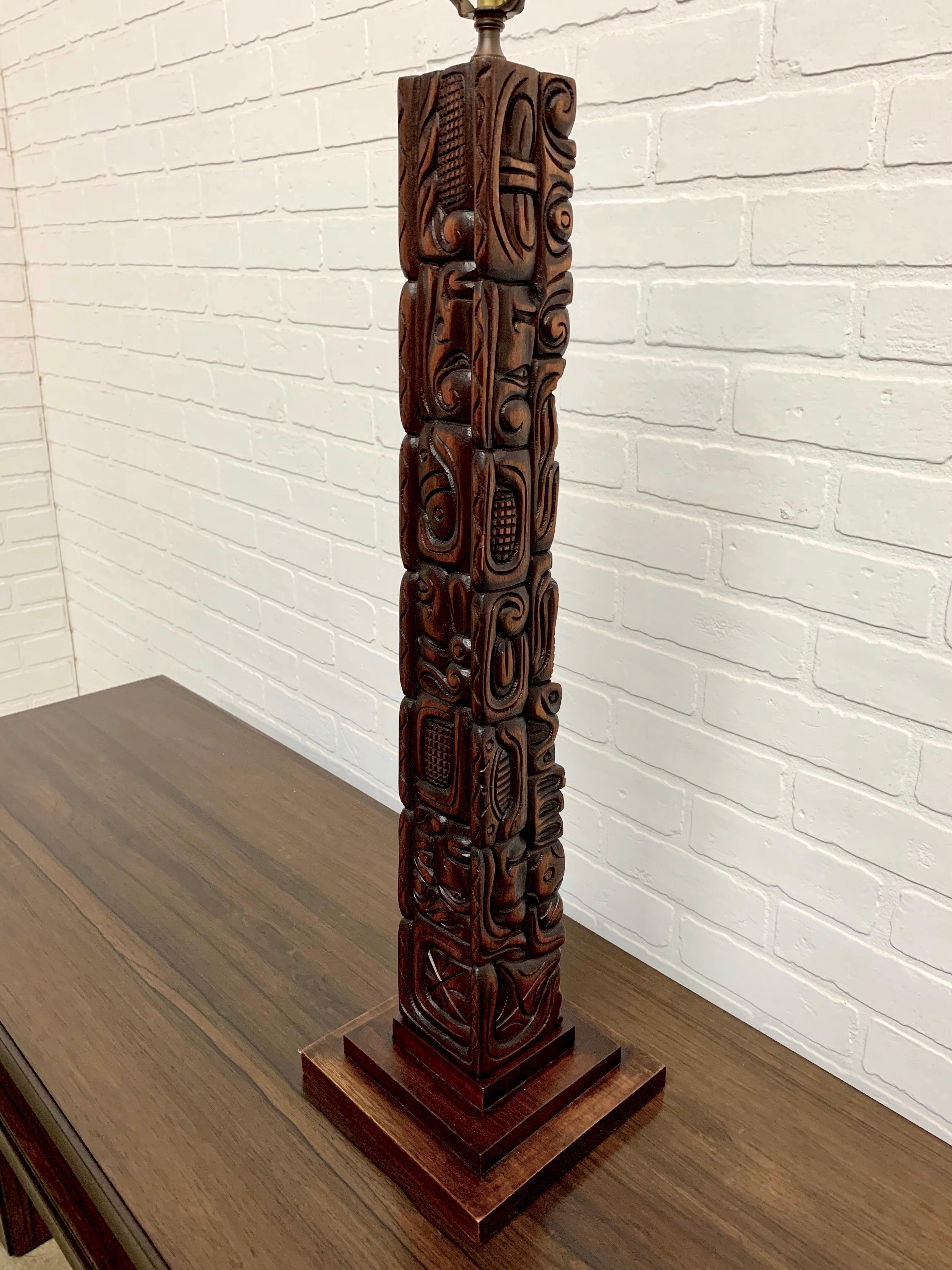 Vintage carved wood Aztec / Tiki style table lamp the lamp shade is not included.