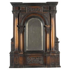 Espejo de Madera Tallada con Columnas del Siglo XVII.