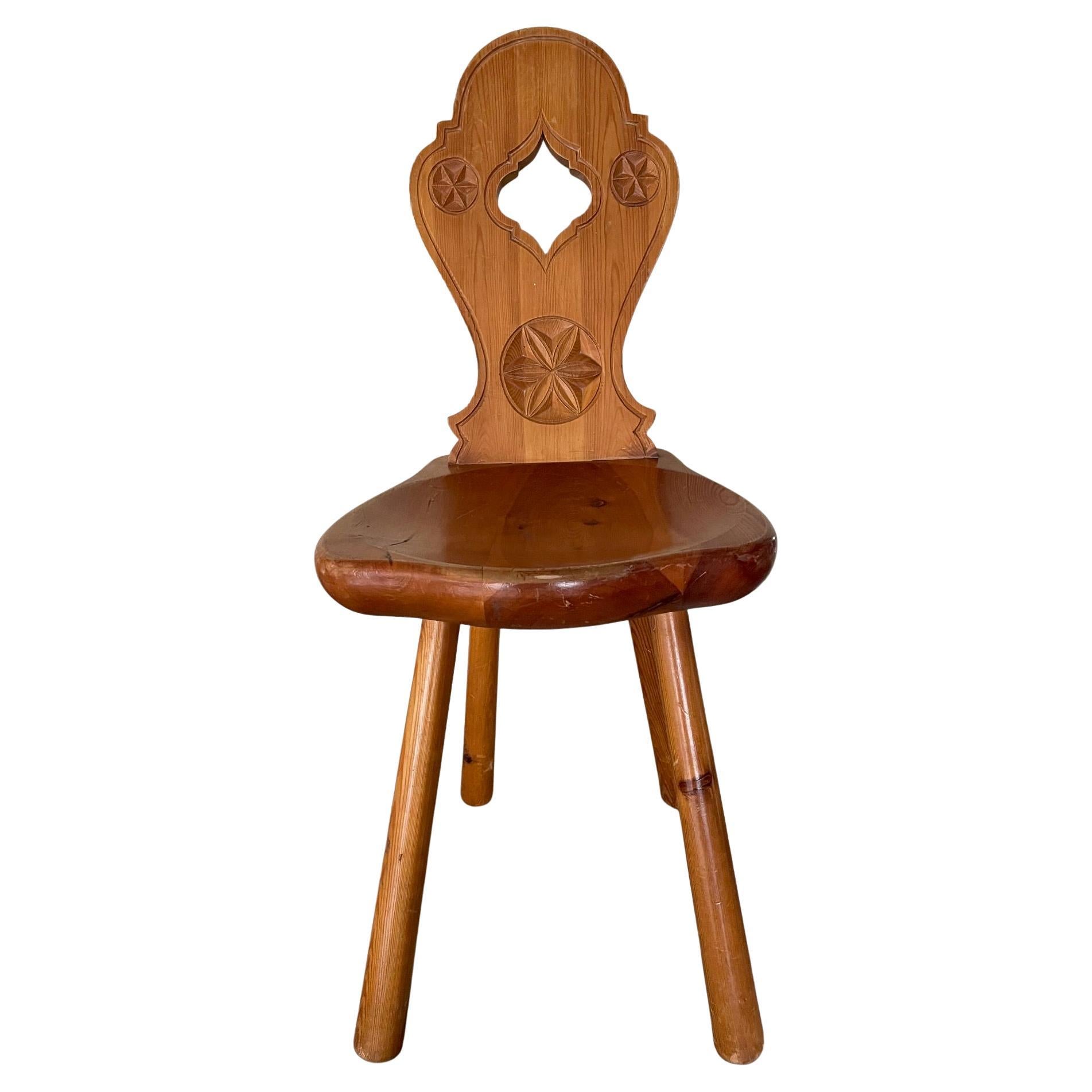 Carved wood mountain chair For Sale