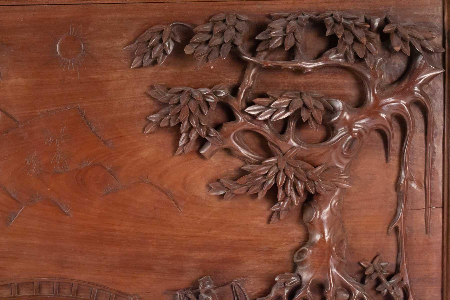 Panneau de bois sculpté, Chine, 20e siècle, Décoration intérieure
Mesures : H 48cm, L 66cm, L 3cm.