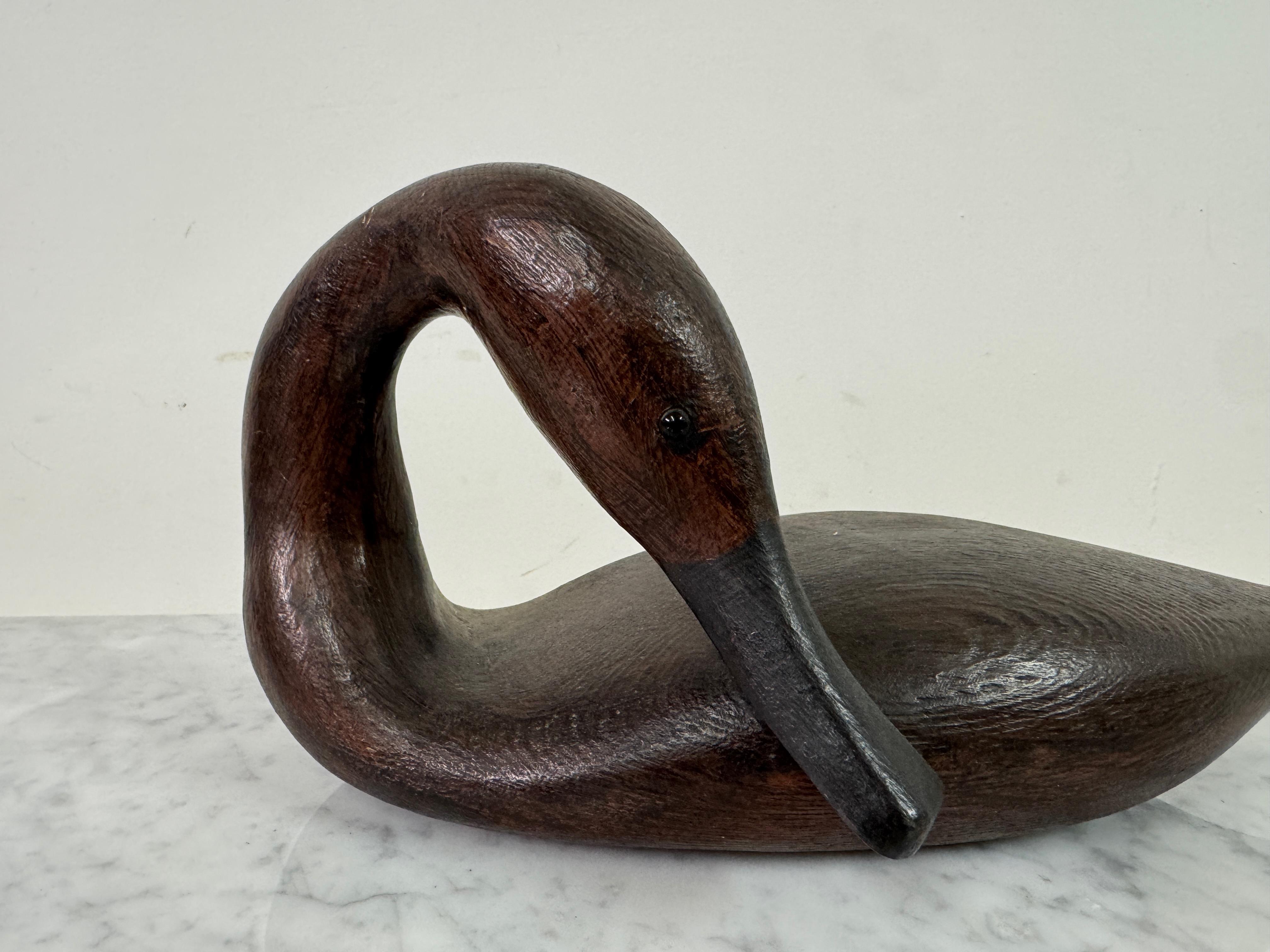 Britannico Coda di fiume in legno intagliato di Guy Taplin (nato nel 1939) in vendita