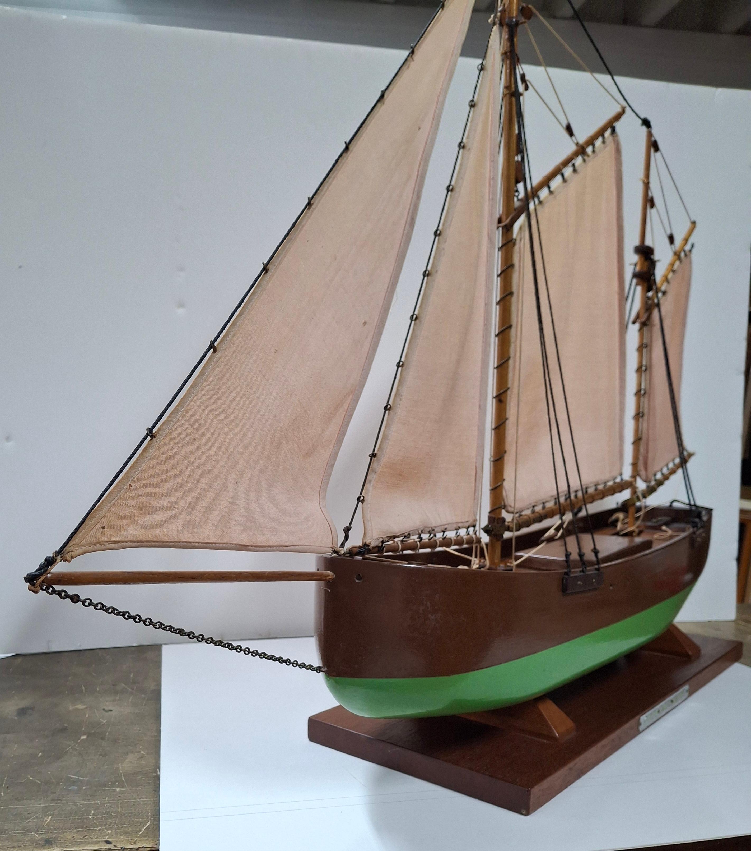 Barca a vela in Wood intagliato in vendita 11