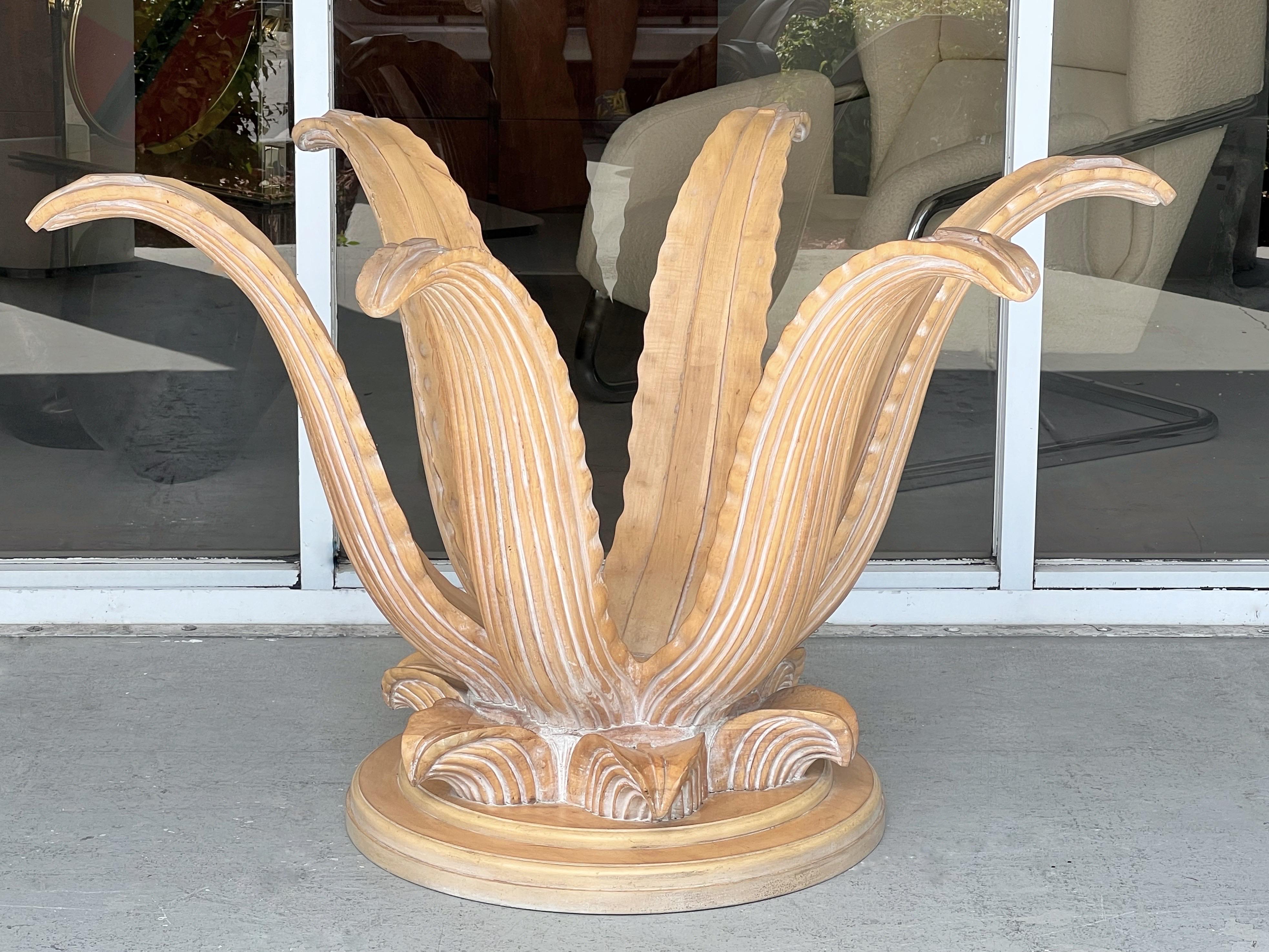 Carved Wood Sculptural Agave Round Dining Table, 1970s In Good Condition For Sale In Miami, FL