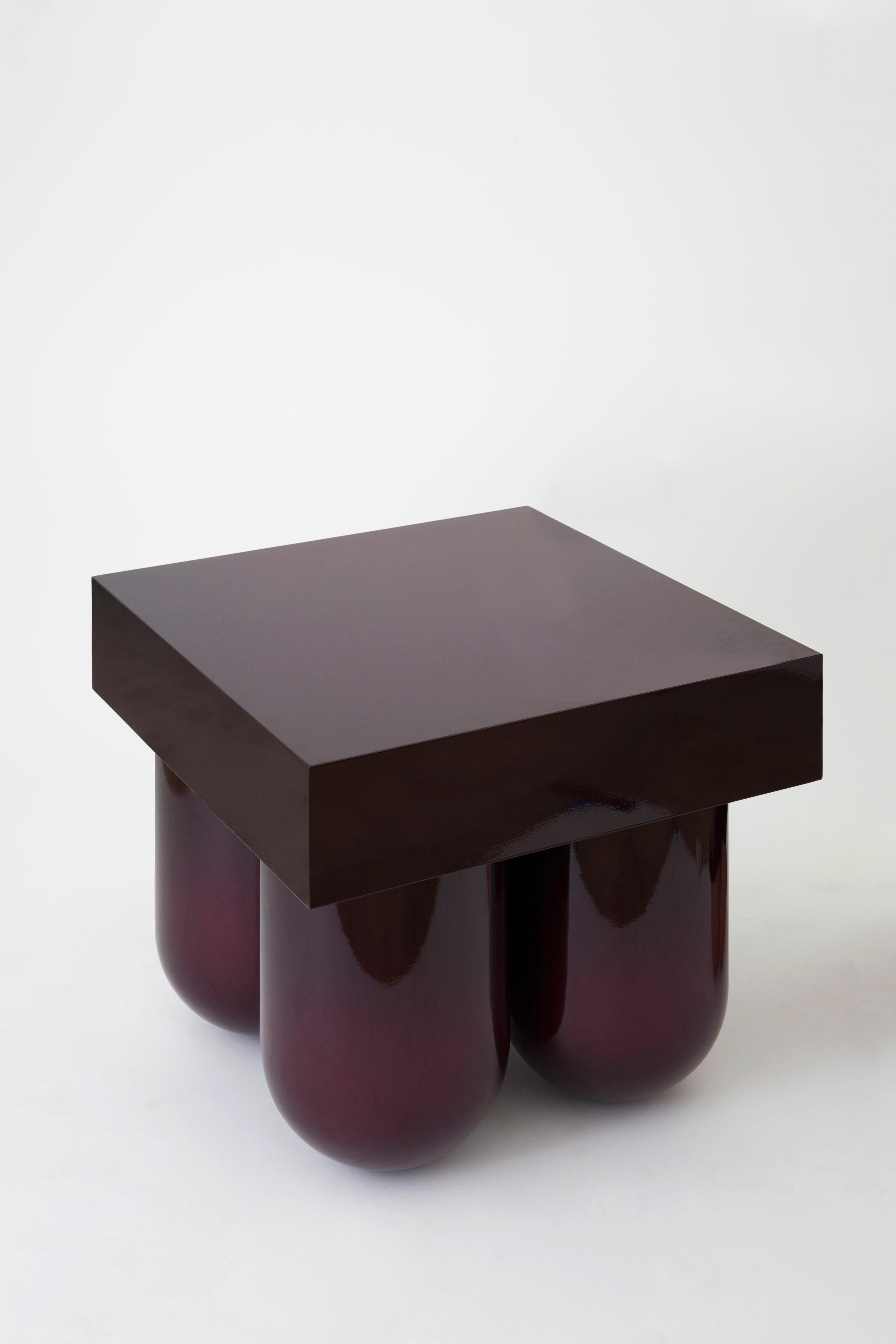 Carved wood set no. 5 table by Müsing-Sellés
Dimensions: W 60 x D 60 x H 60 cm
Materials: Carved Wood, high gloss car-paint metallic lacquer

Color finish options: maroon/red gradient
indigo/blue gradient
custom color (additional cost & lead