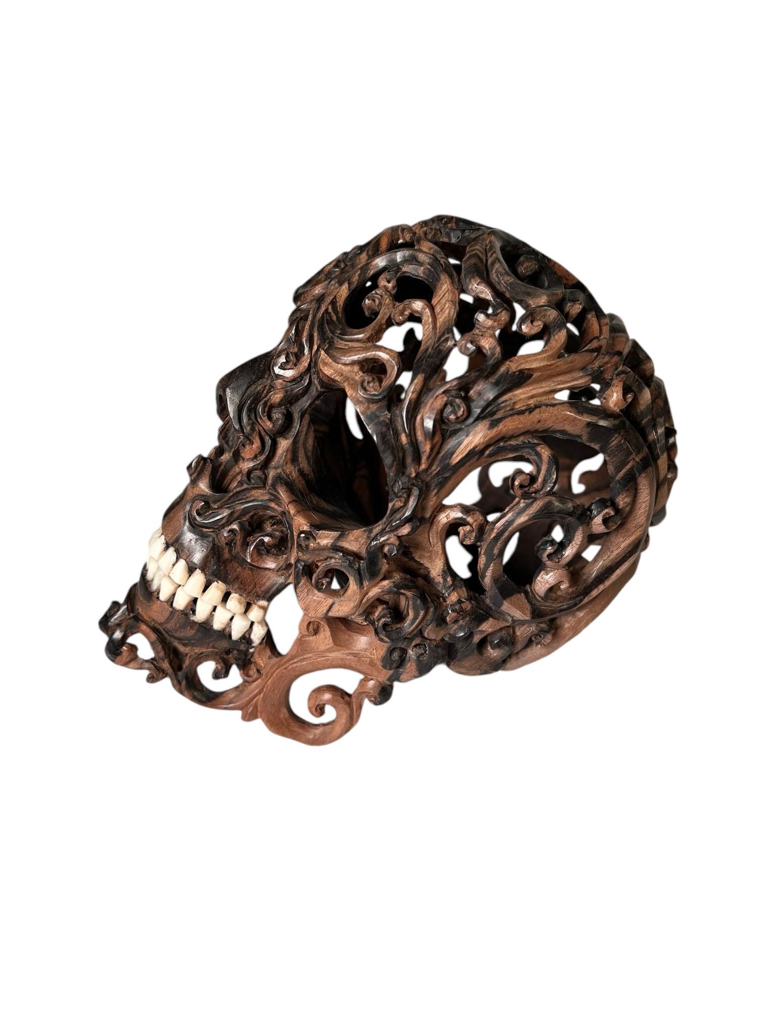 Indonesiano Scultura di teschio in Wood scolpito in vendita