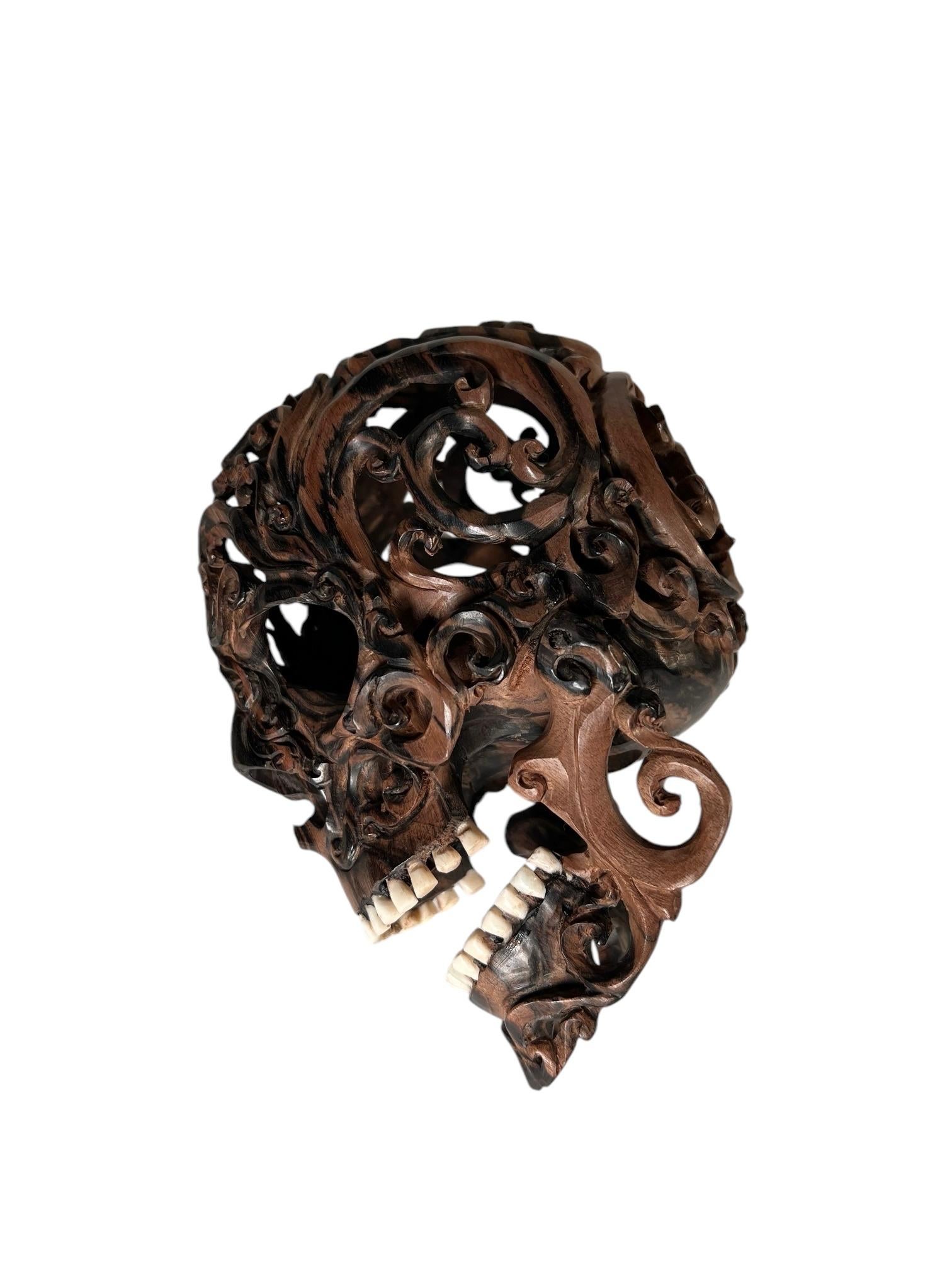 Scultura di teschio in Wood scolpito In condizioni buone in vendita a Dallas, TX