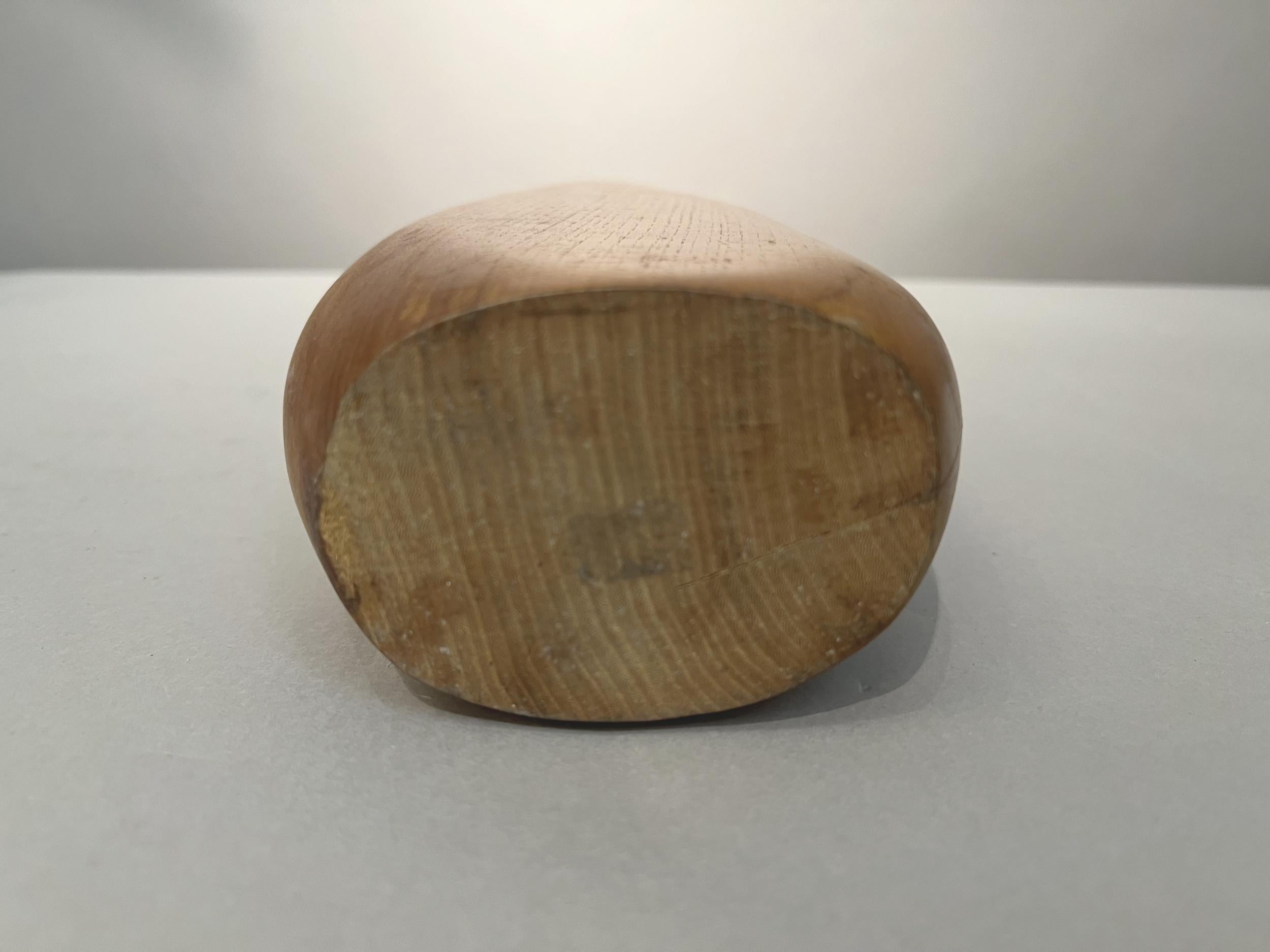 Carved wood soliflore vase, France, circa 1960 For Sale 1
