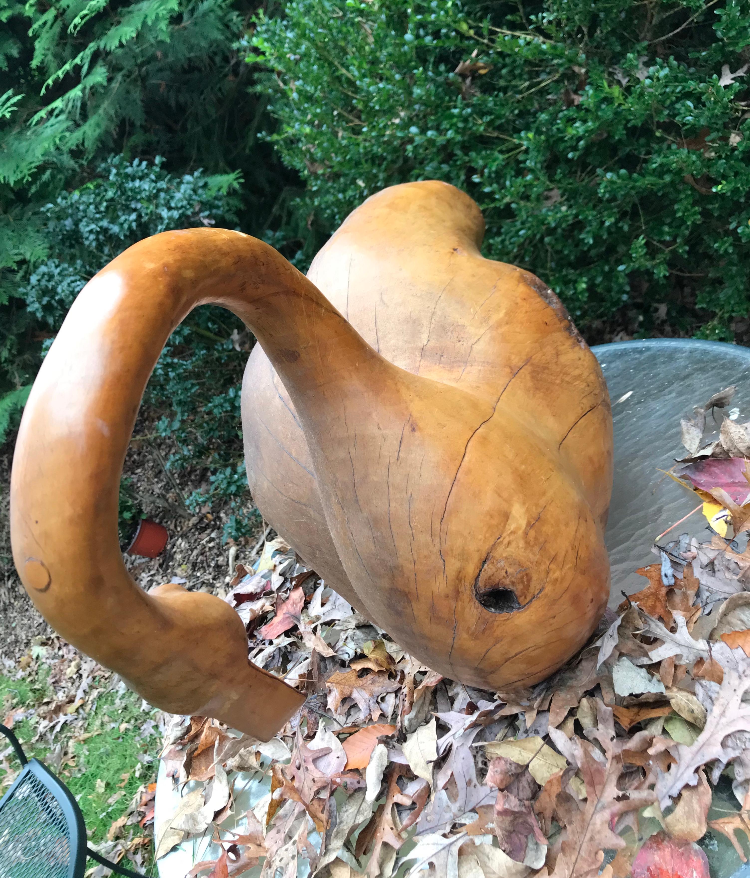 Carved Wood Swan In Good Condition For Sale In New York, NY