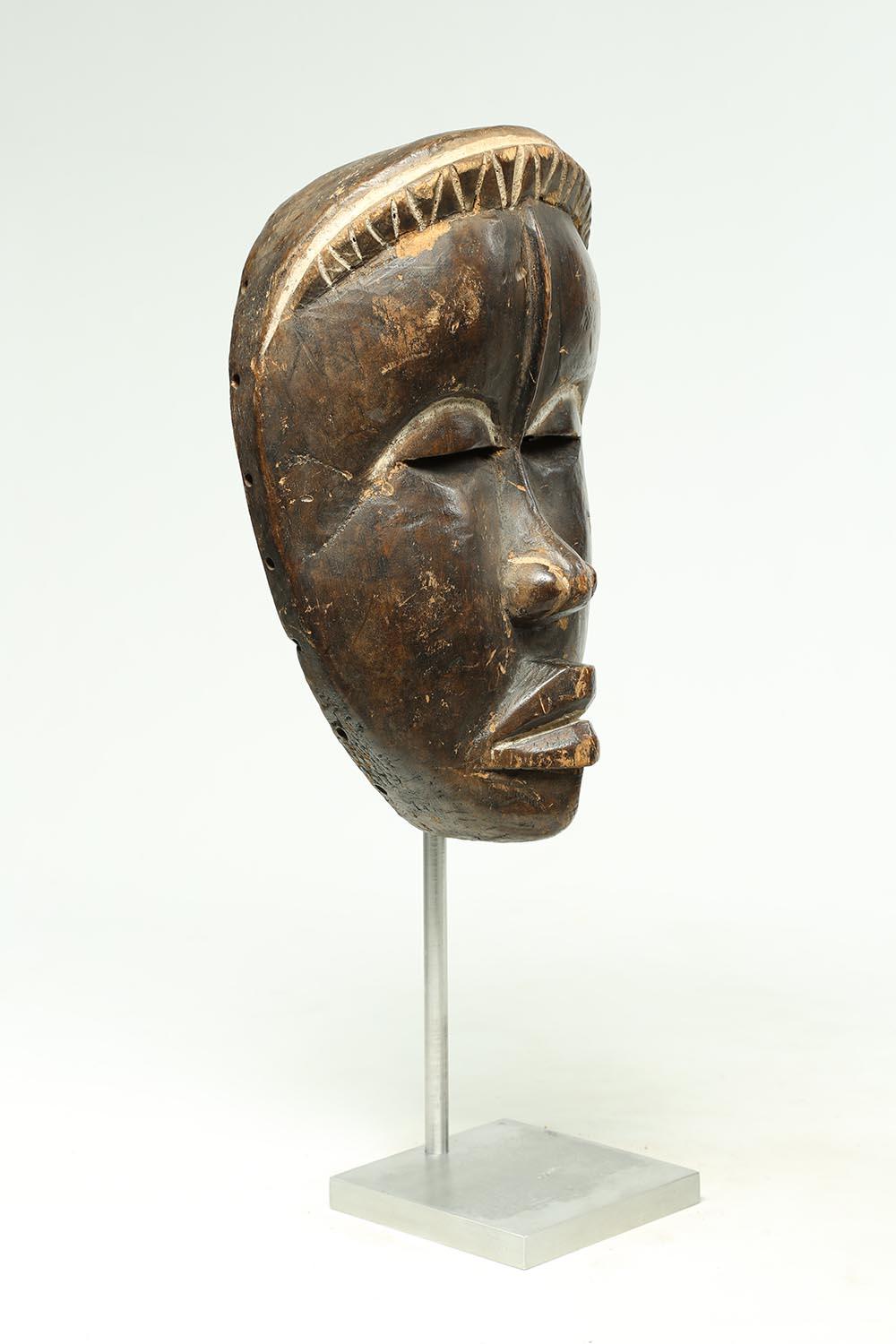 Carved Wood Tribal Dan Mask 1