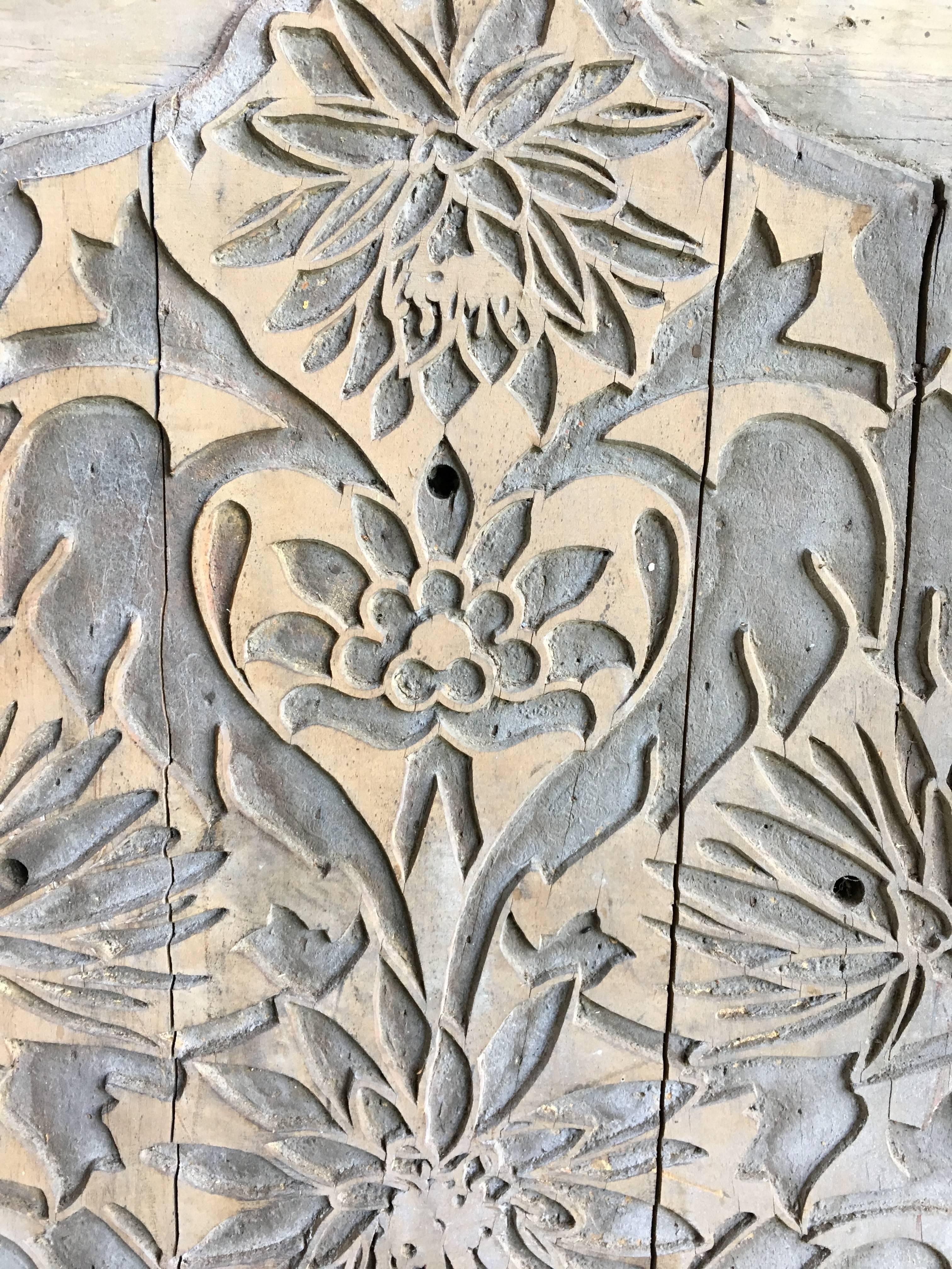 Carved Wood Wallpaper Printing Block In Good Condition In Doylestown, PA