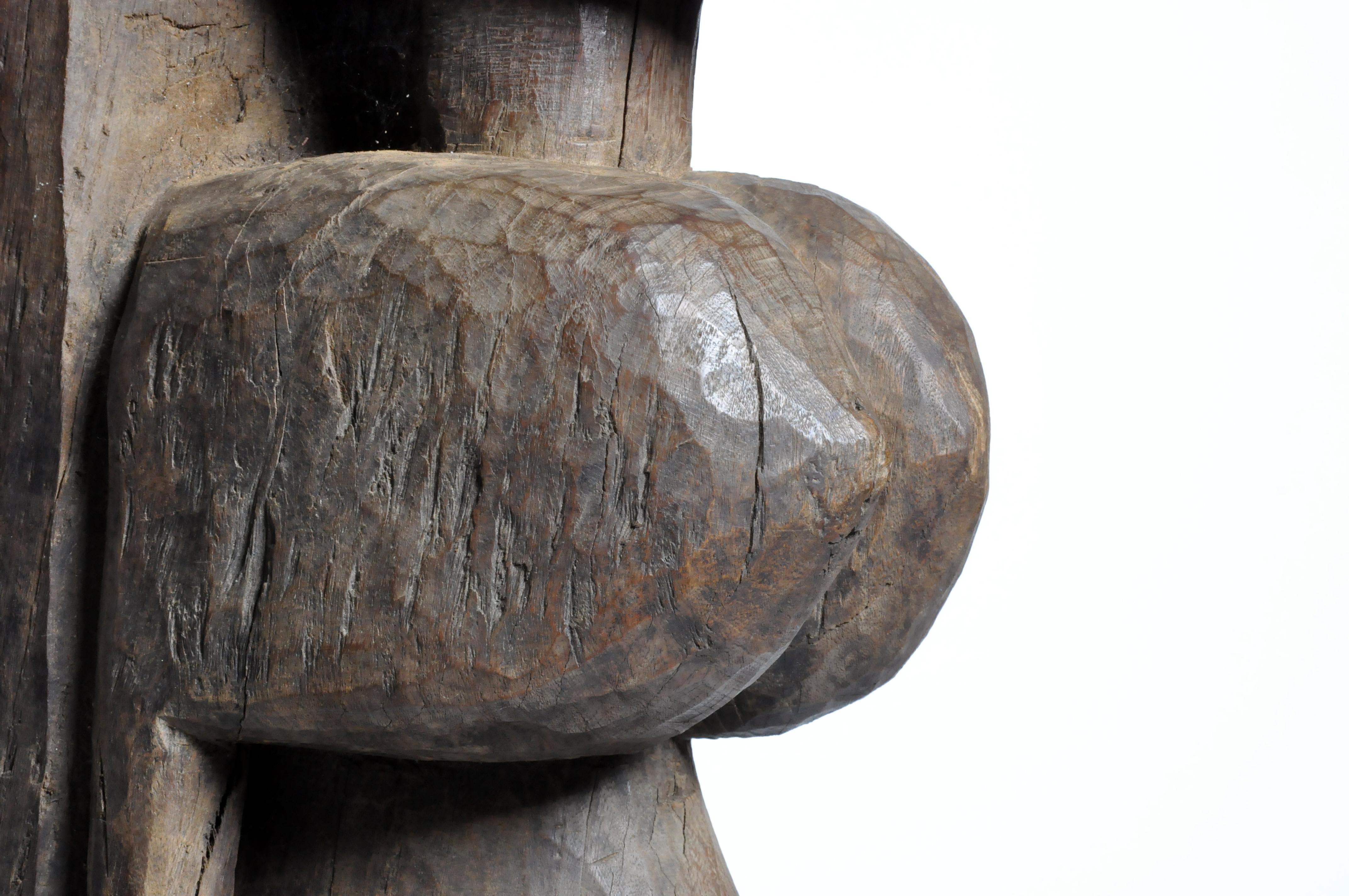 Geschnitzte Pfosten aus Holz im Bamana-Stil im Angebot 10