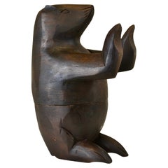 Boîte en bois sculpté de style Black Forest - Forme de castor - Europe - Milieu du XXe siècle