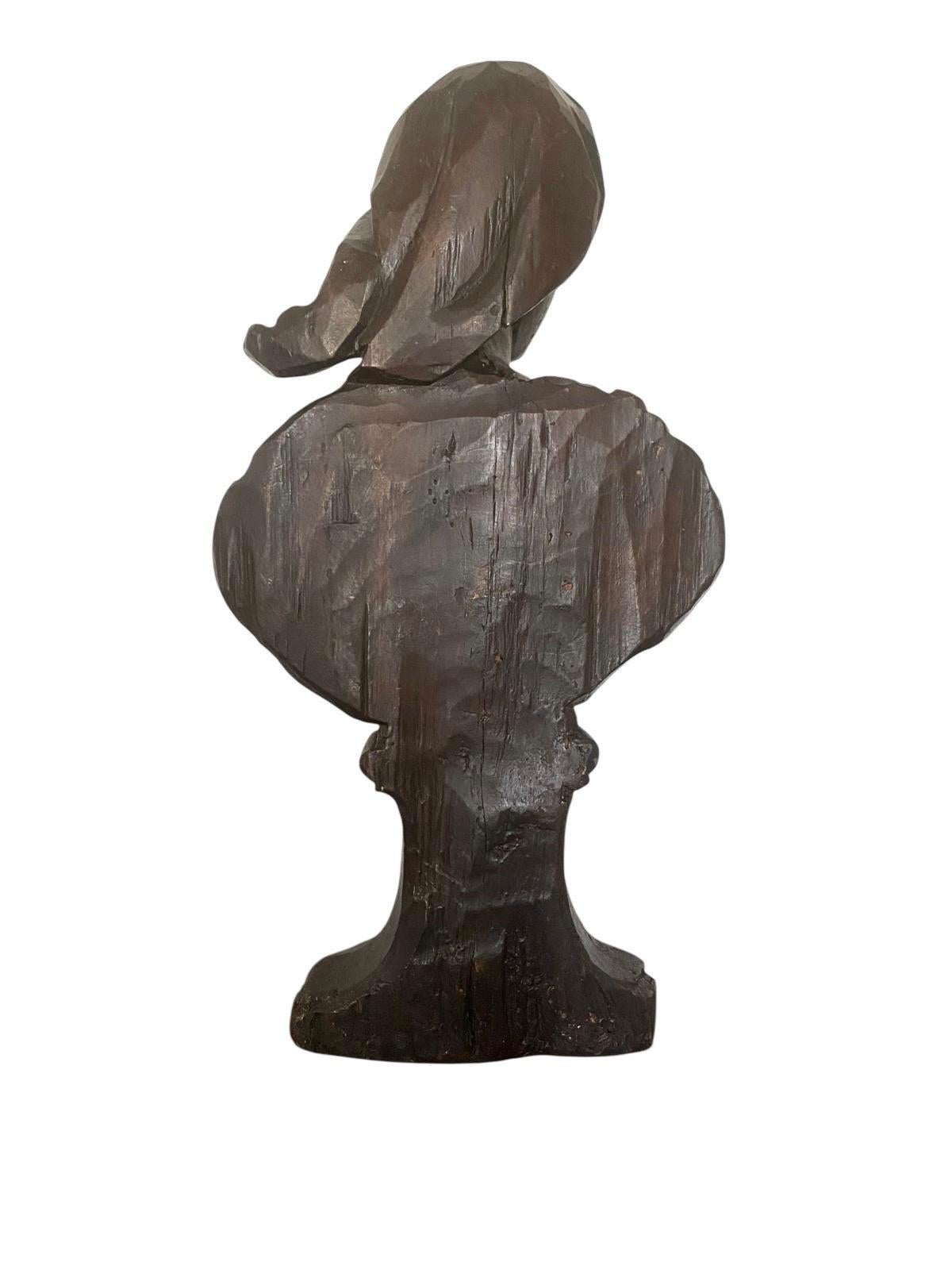 Geschnitzte Frauenbüste aus Holz, Frankreich, Ludwig XIV., um 1700 im Zustand „Gut“ im Angebot in Beuzevillette, FR