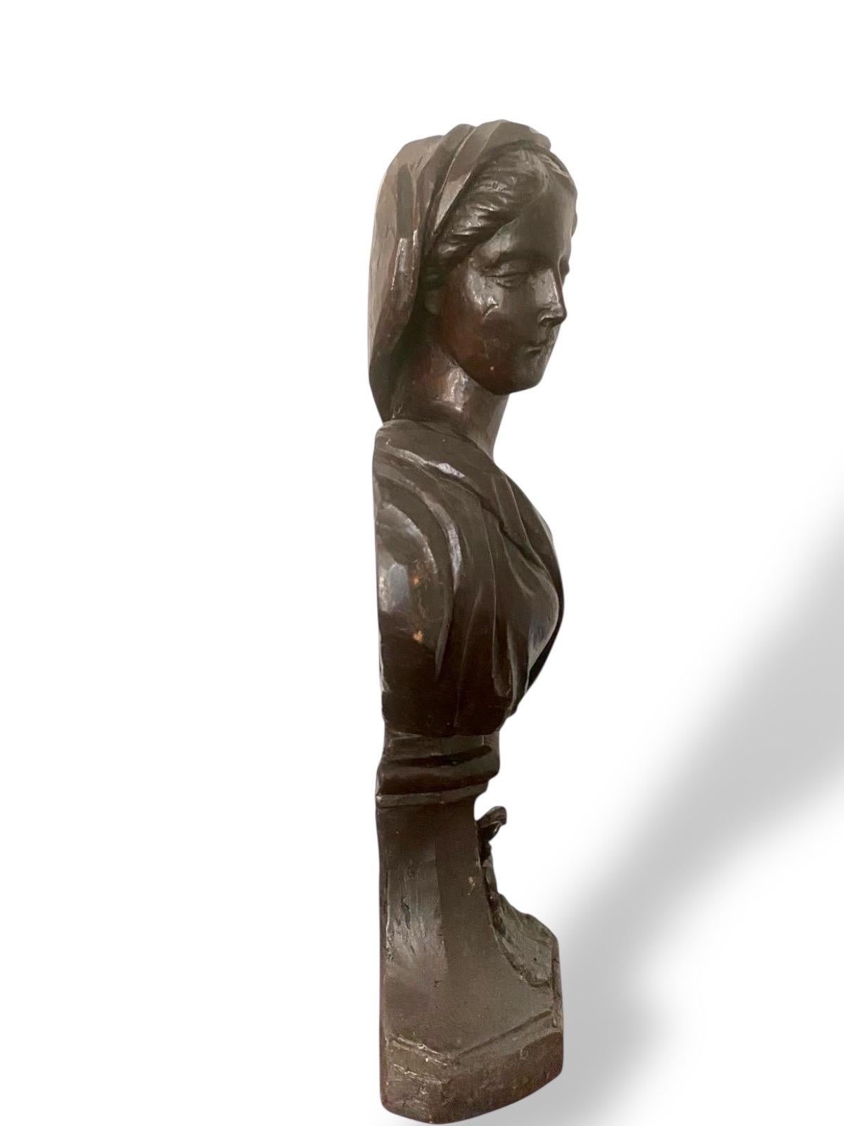 Geschnitzte Frauenbüste aus Holz, Frankreich, Ludwig XIV., um 1700 im Angebot 2