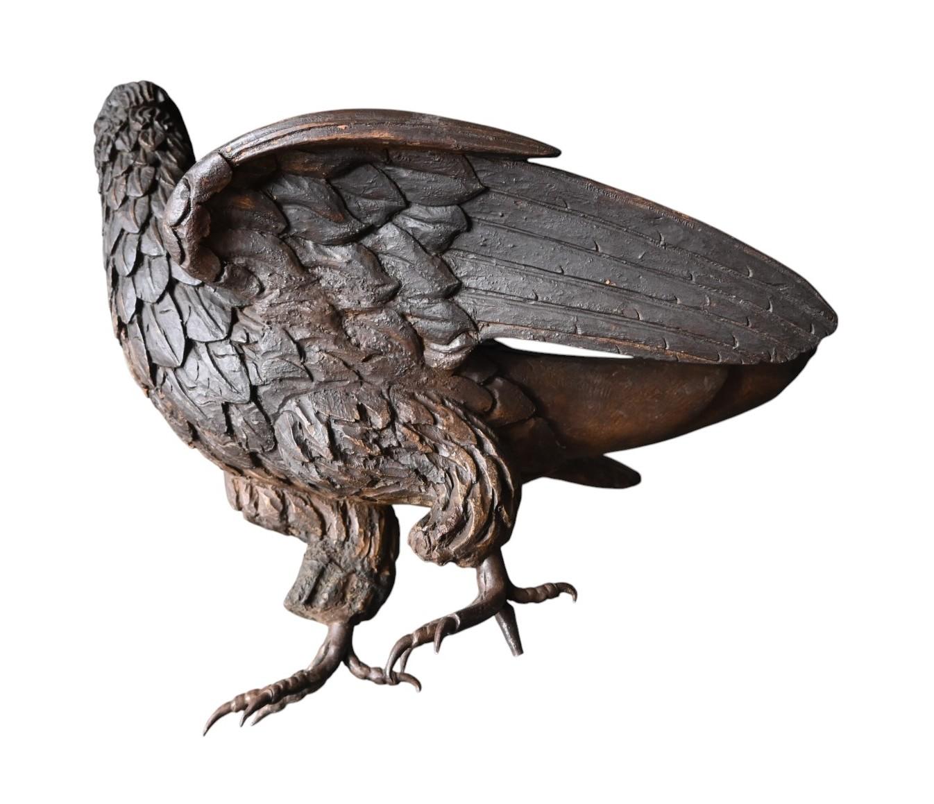 Aquila in legno intagliato con artigli in ferro - XIX secolo in vendita 1