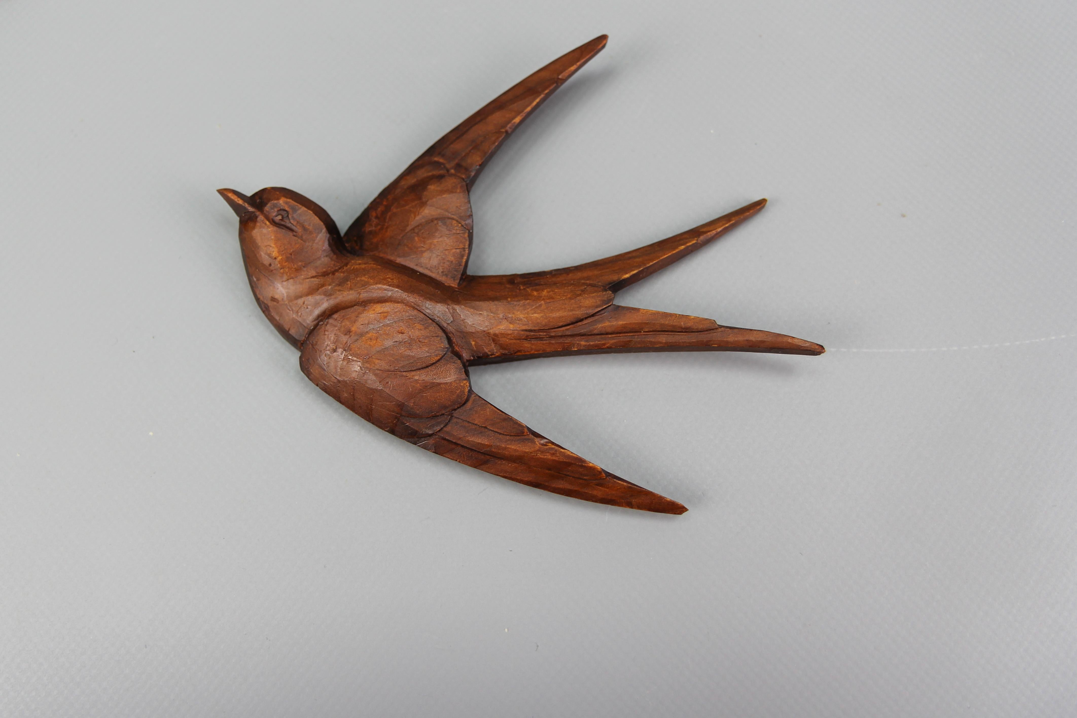 Hand-Carved Carved Wooden Flying Bird Wall-Mounted Figures, Set of Four