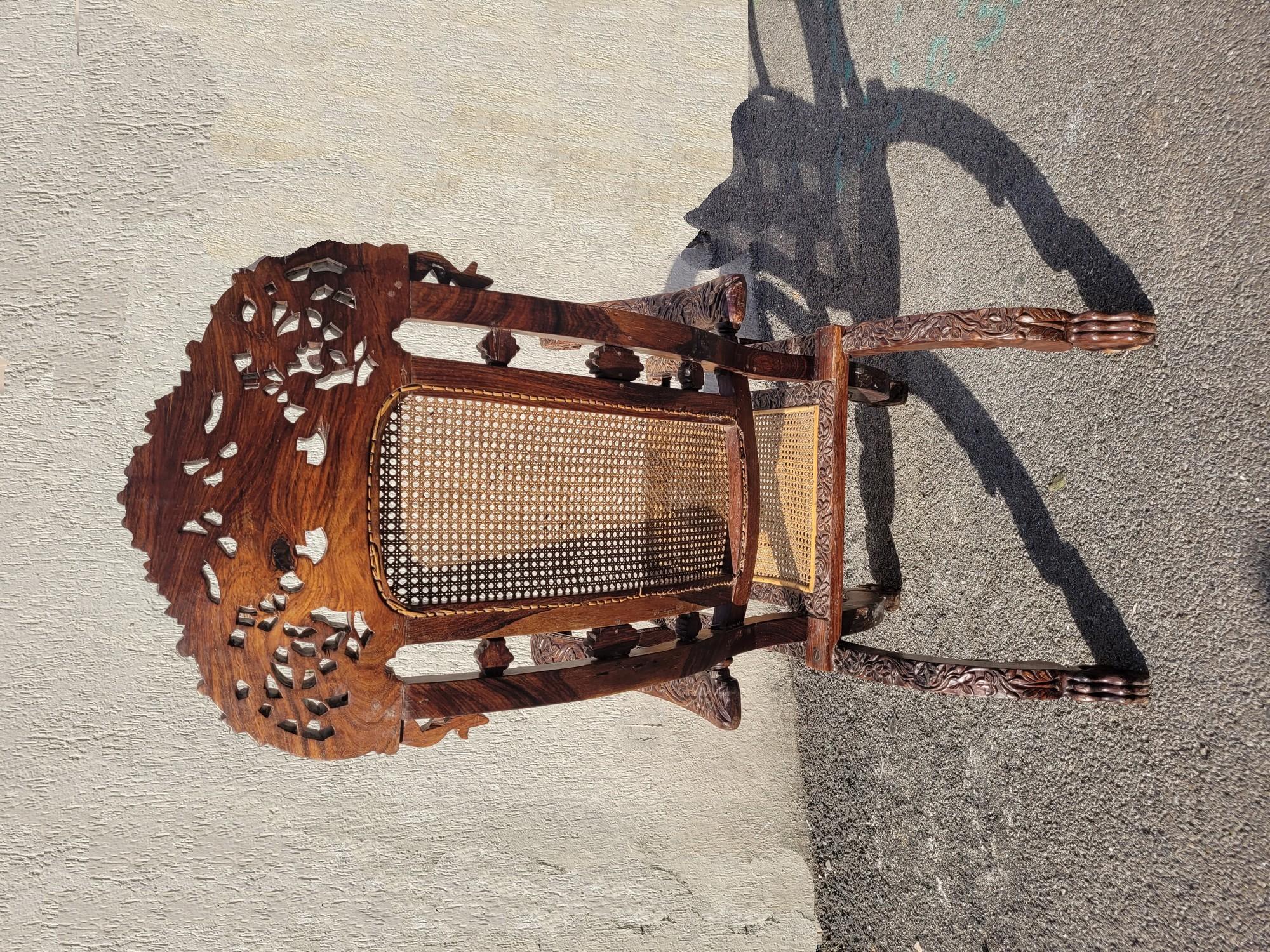 Poltrona Foldes in legno intagliato, India, XIX secolo in vendita 6