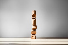 Alambique de madera tallada Harmony nº 63: Tótem Abstracto de Joel Escalona