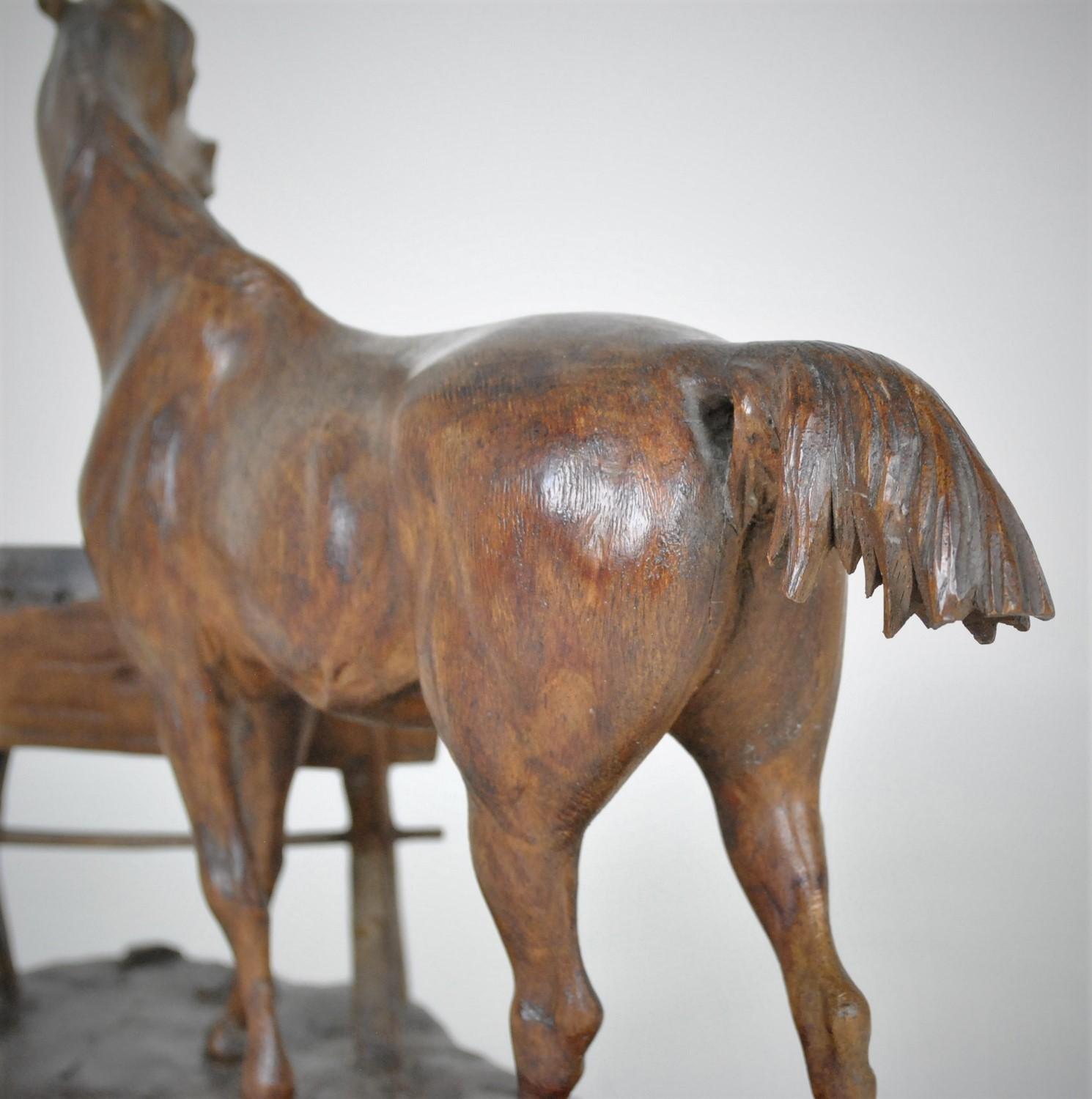 Carved Wooden Horse, Black Forest, 19th Century In Good Condition For Sale In MARSEILLE, FR