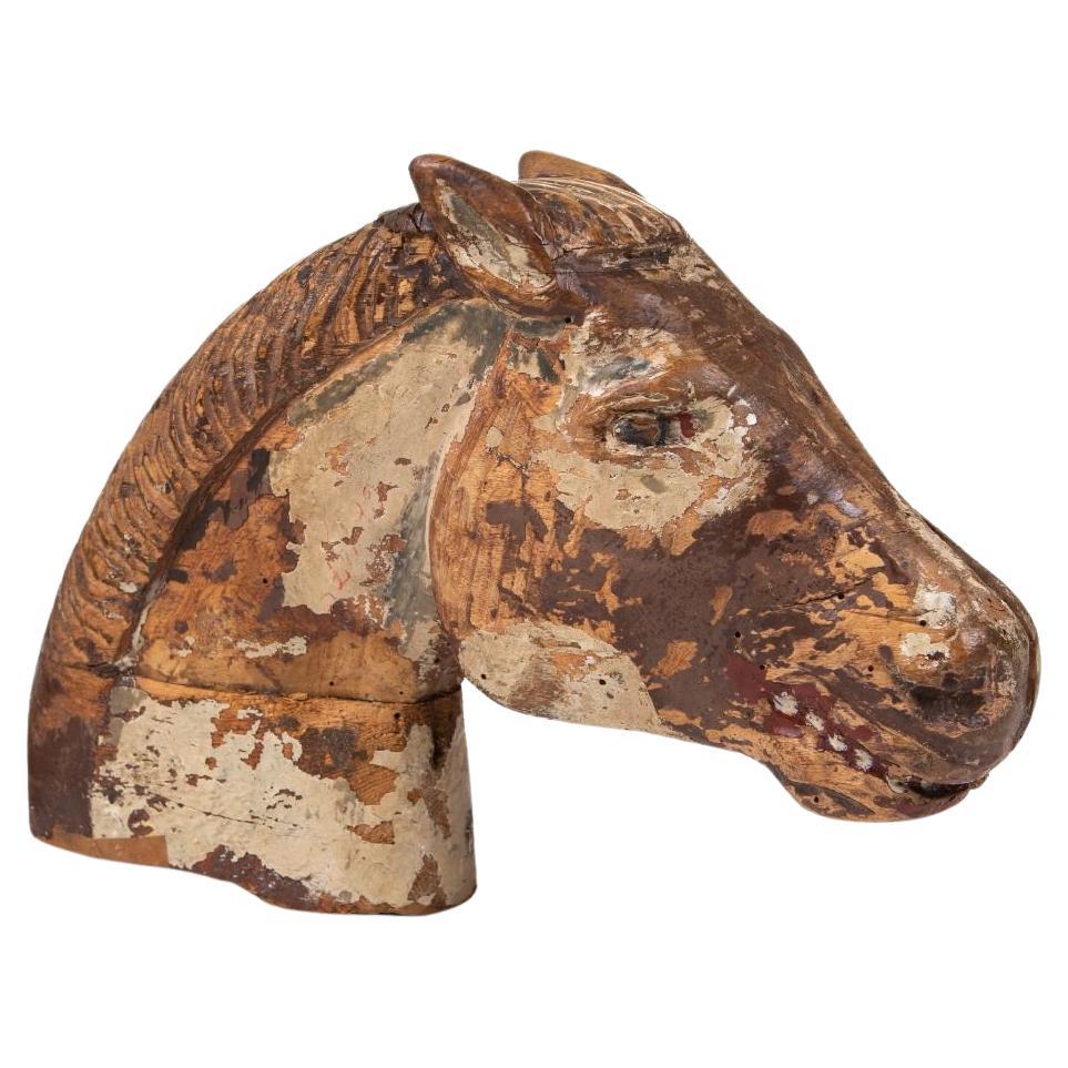 Cabeza de caballo de madera tallada, arte popular sueco