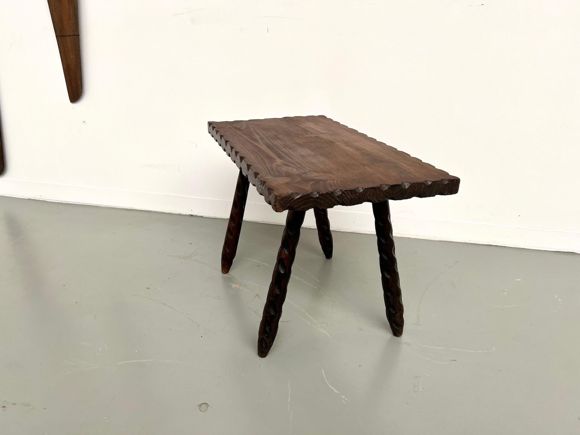 Support à plantes ou table basse en bois sculpté en vente 3
