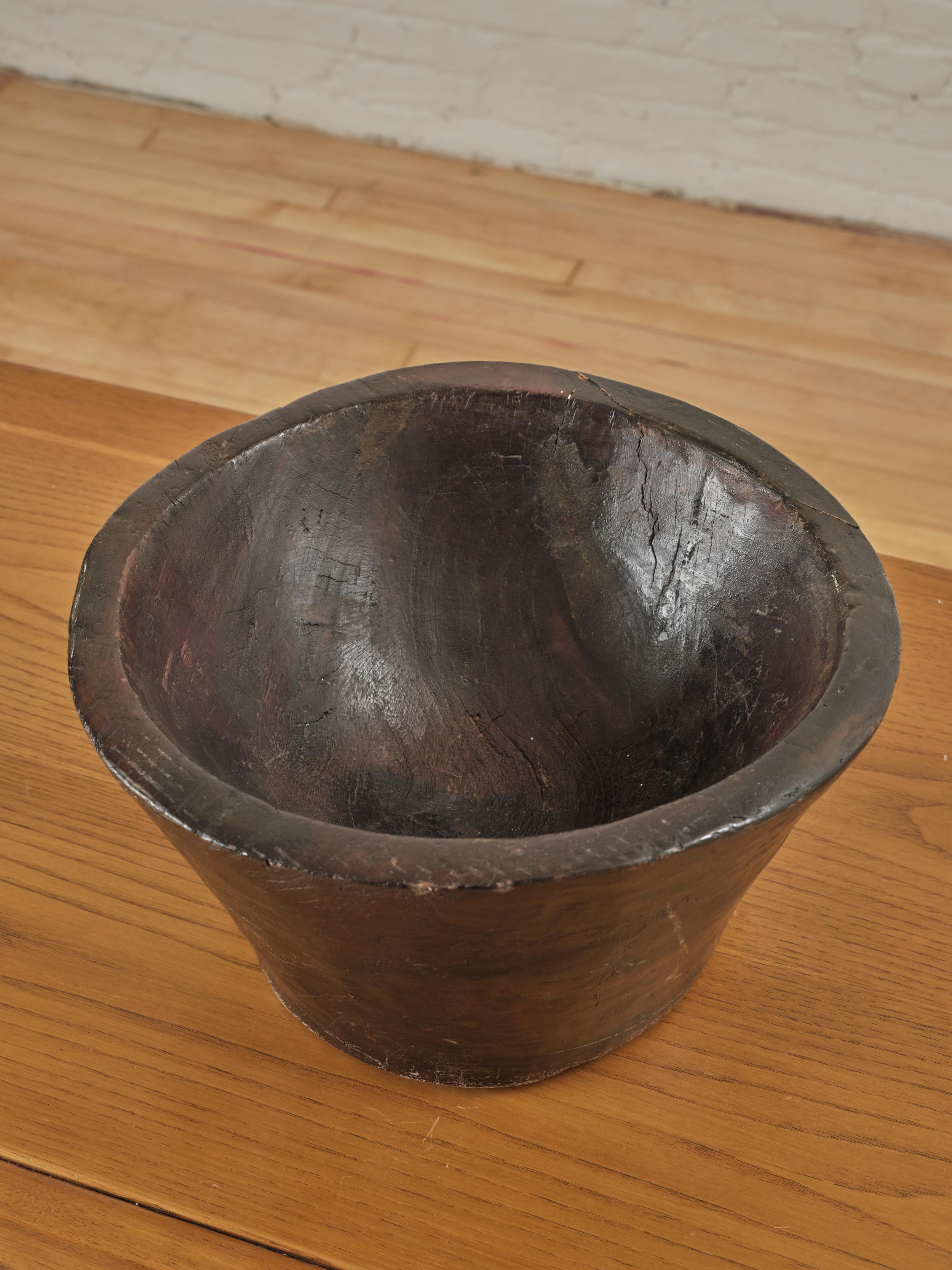 Tribal Carved Wooden Primitive Bowl. For Sale